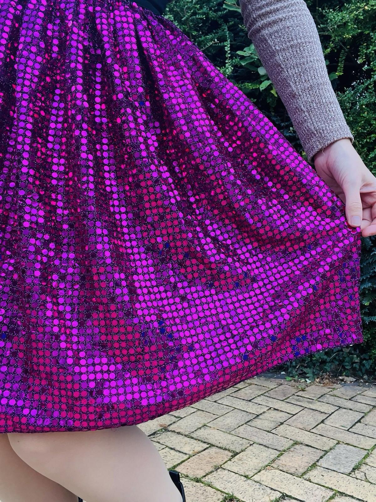 Vintage 1980s Party Skirt Sparkly Sequin With Tulle Lining And Cinched Waist 8