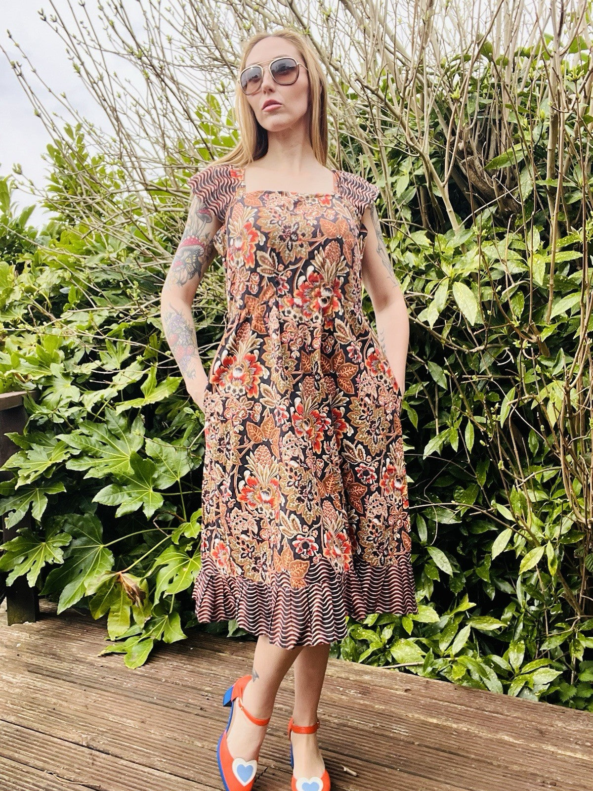 Vintage 1970s Floral Summer Dress Hippie Boho Frilly Hem Cap Sleeves 14
