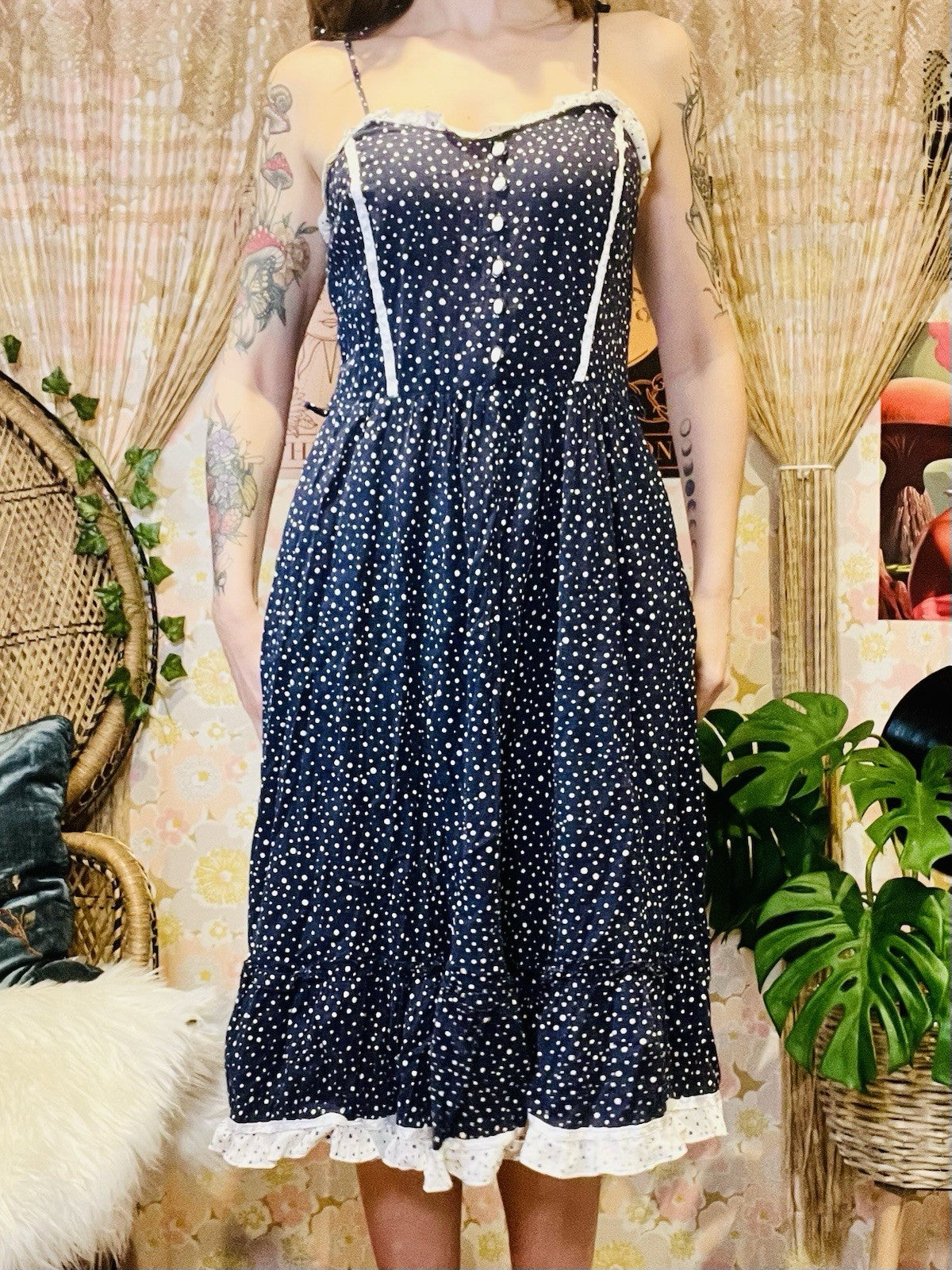 Vintage 1960s Summer Dress Polkadot With Frilly Hem And Pockets Size 12