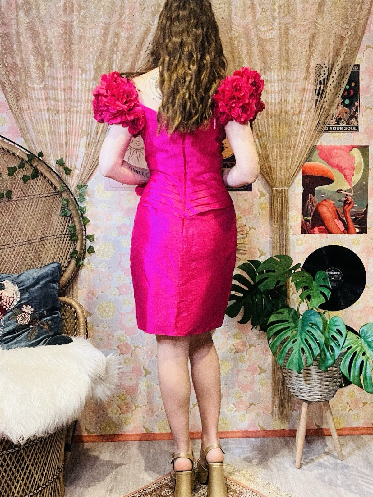 Vintage Y2K Designer Dress By Pronovias Hot Pink Ruffle Sleeve Cocktail Gown 10