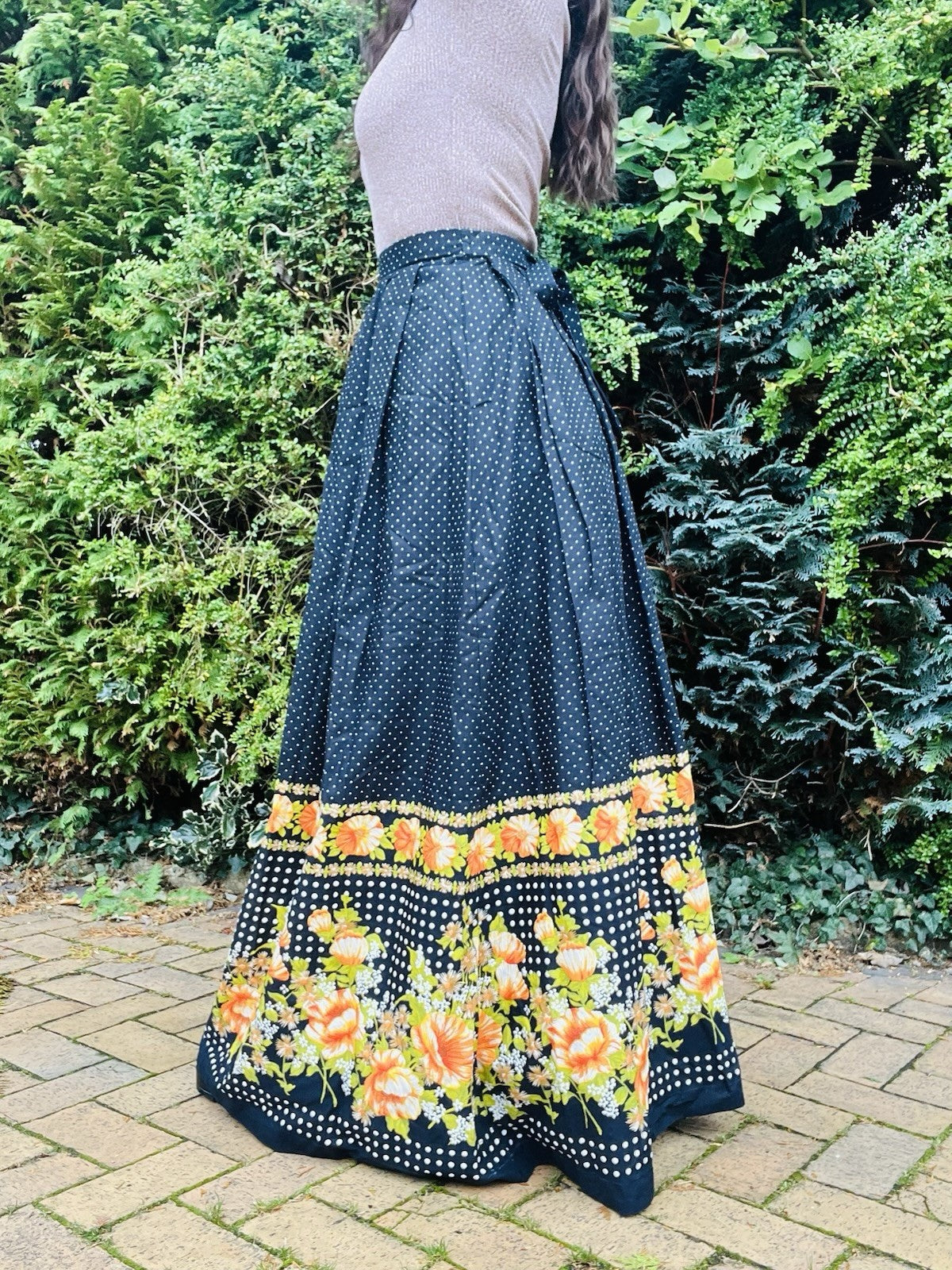 Vintage 1970s Maxi Skirt, 100% Cotton, High Waist Long Retro Flower Print 10