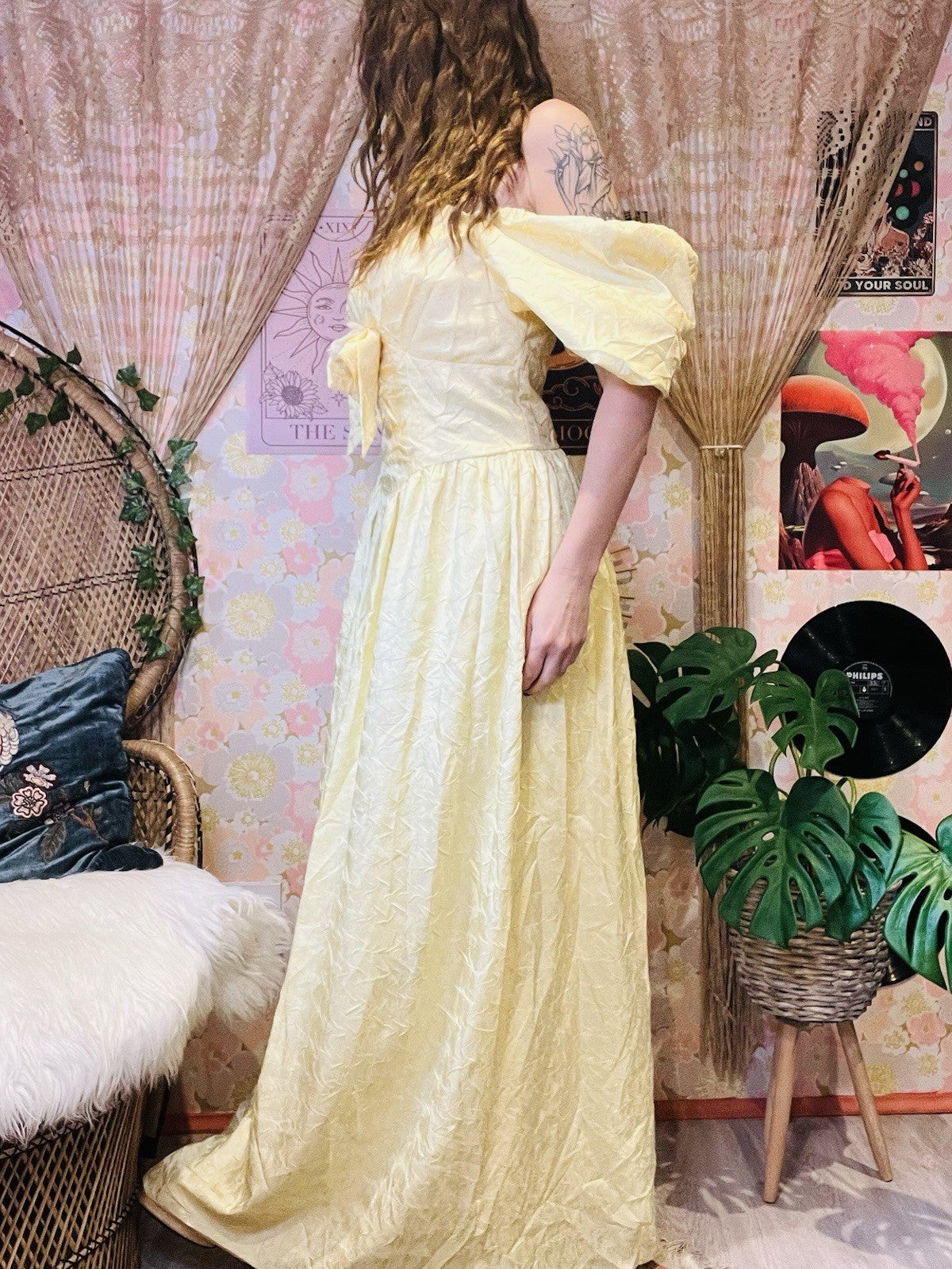 Vintage 1980s Prom Dress Long Off Shoulder Bow Front Ball Gown Yellow Size 12