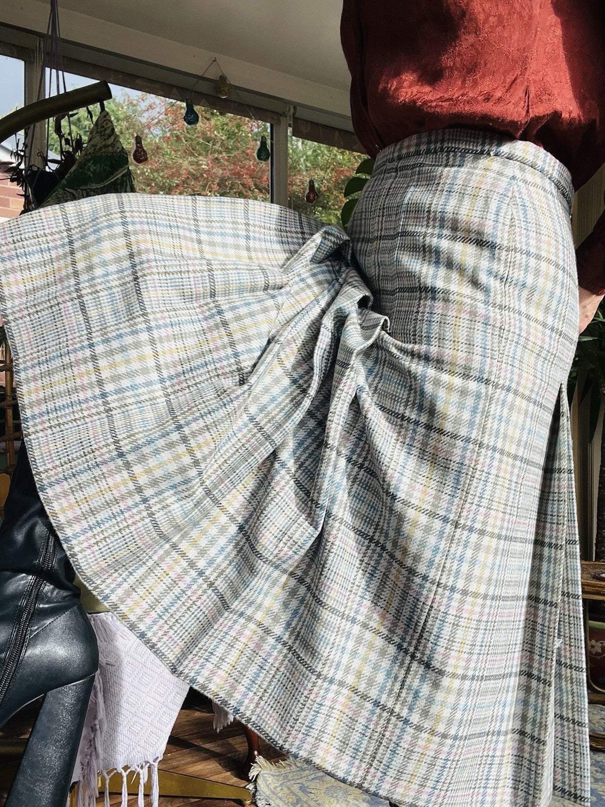 Vintage 1970s Tartan Skirt 100% Wool Pleated Plaid Midi High Waist Skirt Size 16