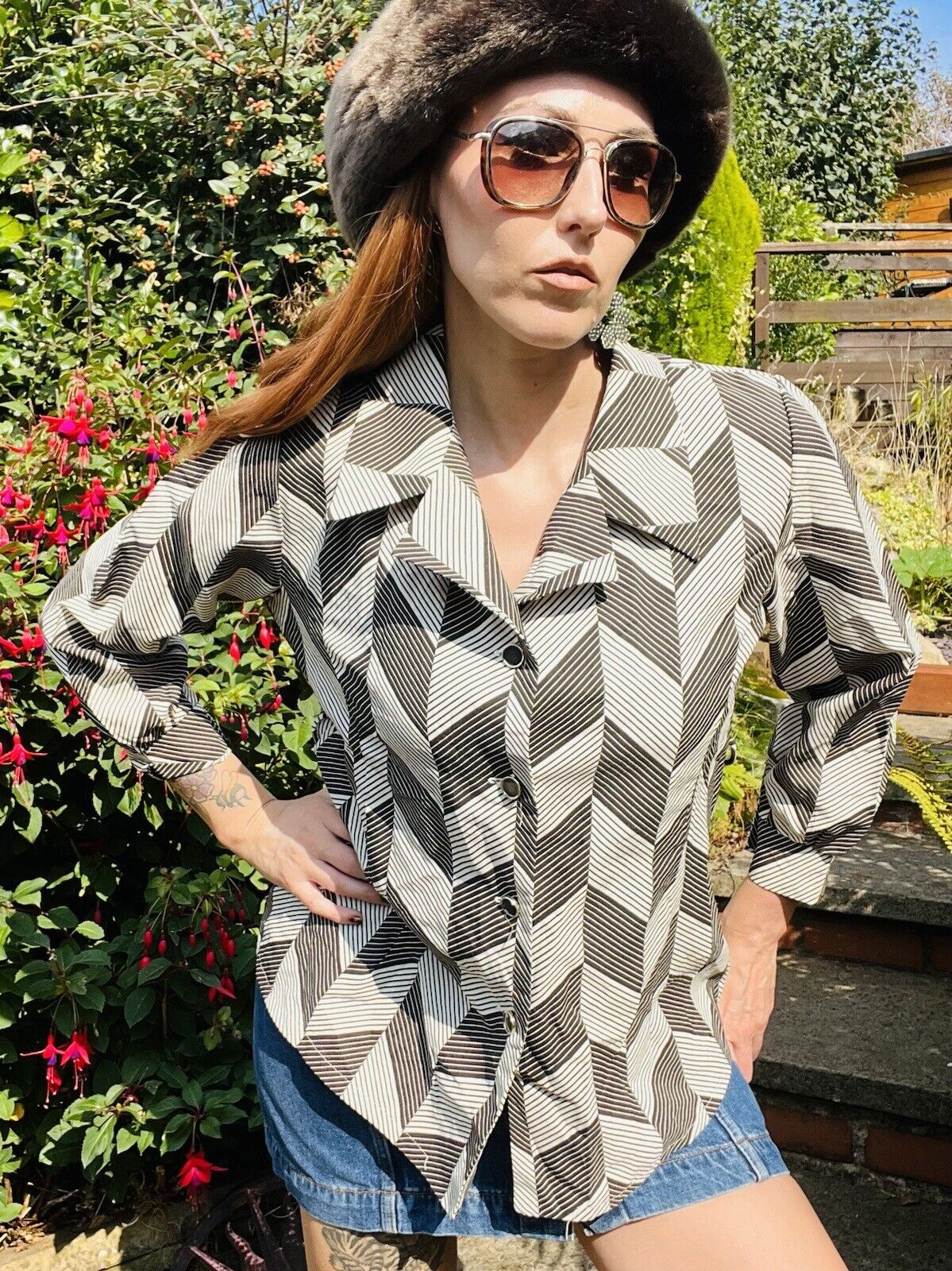 Vintage 1980s Abstract Shirt Retro Long Sleeve Blouse Black White Striped 16