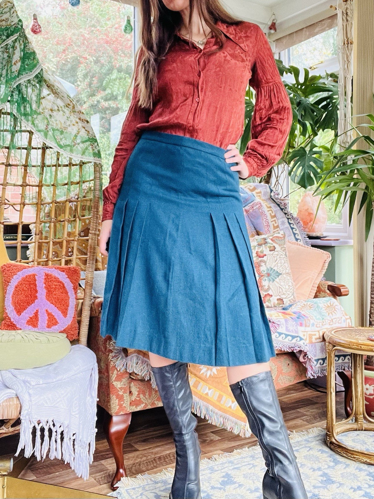 Vintage 1970s Pleated Skirt, High Waist Midi Length Preppy Office Workwear, 14