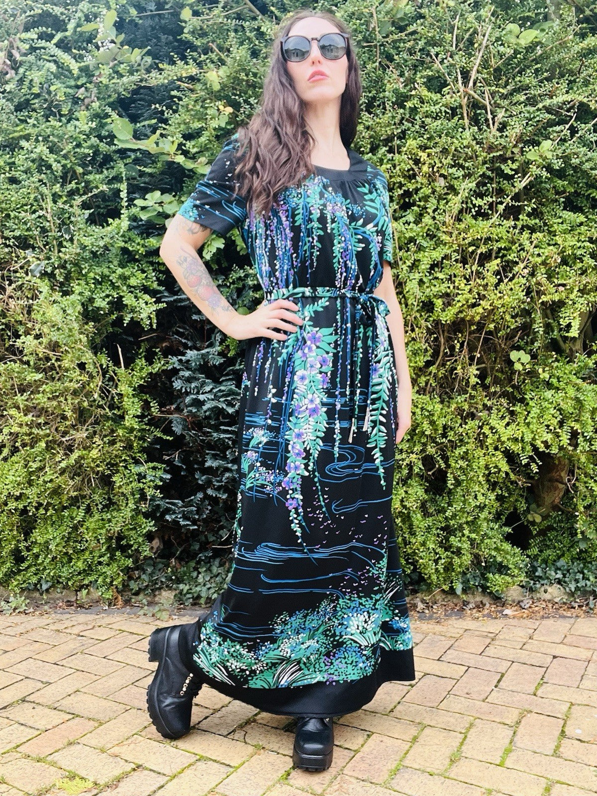 Vintage 1960s Maxi Dress, Long Floral Water Scene, Embellished Belt, Black 18-20