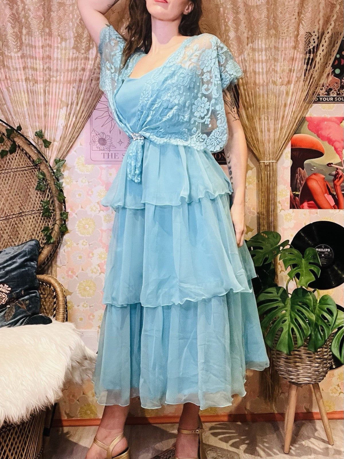 Vintage 1980s Prom Dress Layered Floaty Cocktail Gown With Lace Cape Sleeves 10