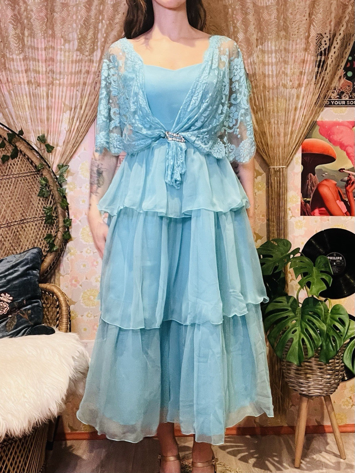 Vintage 1980s Prom Dress Layered Floaty Cocktail Gown With Lace Cape Sleeves 10