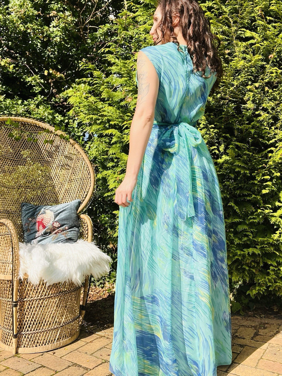 Vintage 1970s Maxi Dress Long Retro Abstract Wave Print Floaty Tie Waist Blue 12
