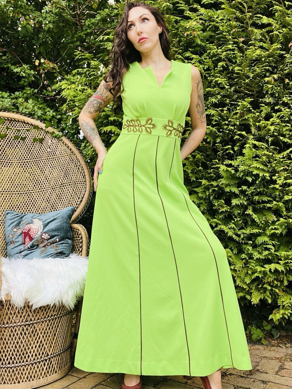 Vintage 1960s Maxi Dress Retro Psychedelic Green With Embroidered Waist Size 12