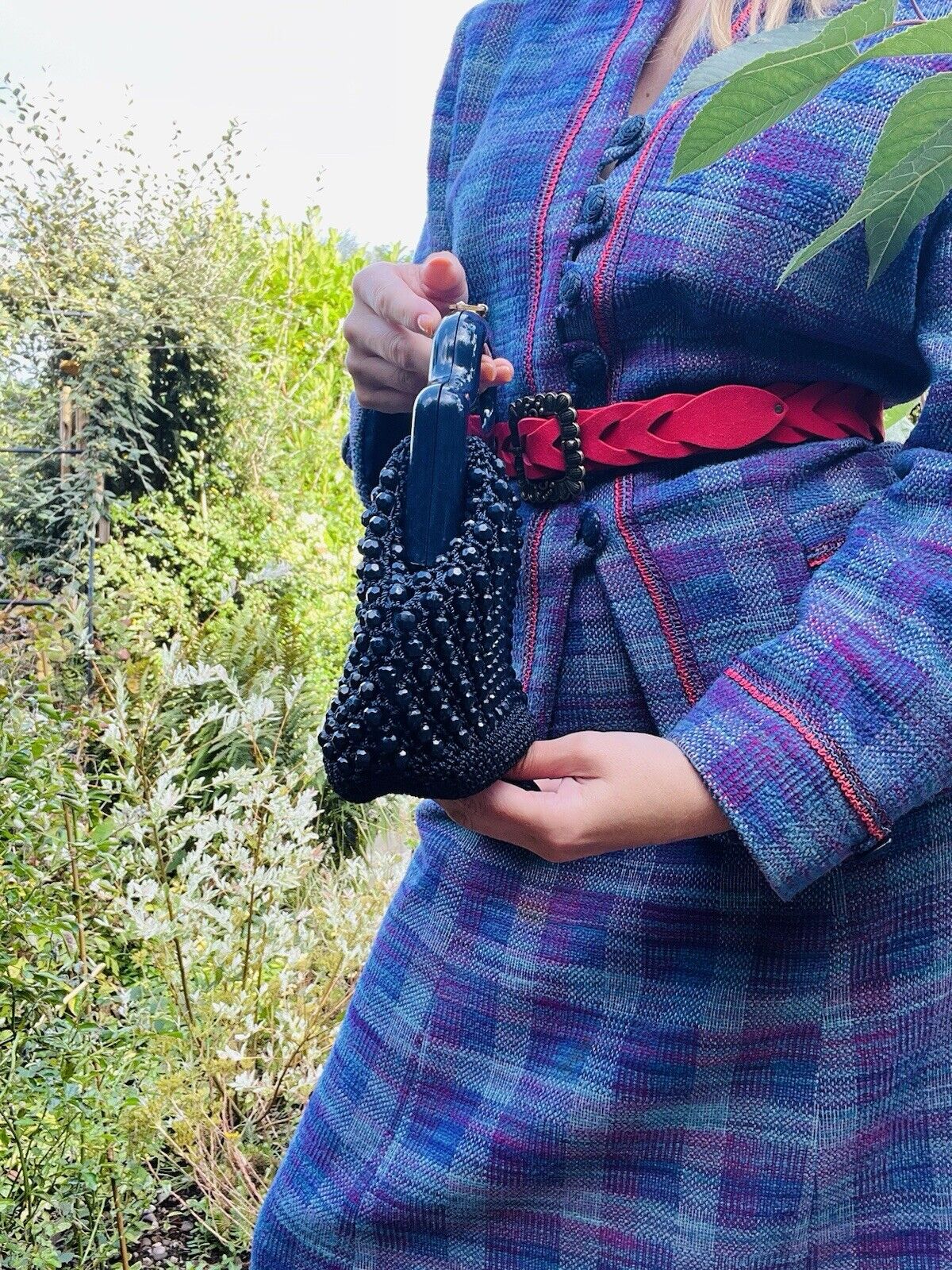 Vintage 50s Hand Bag 1950s Beaded Rafia Handbag Plastic Handles And Gold Clasp