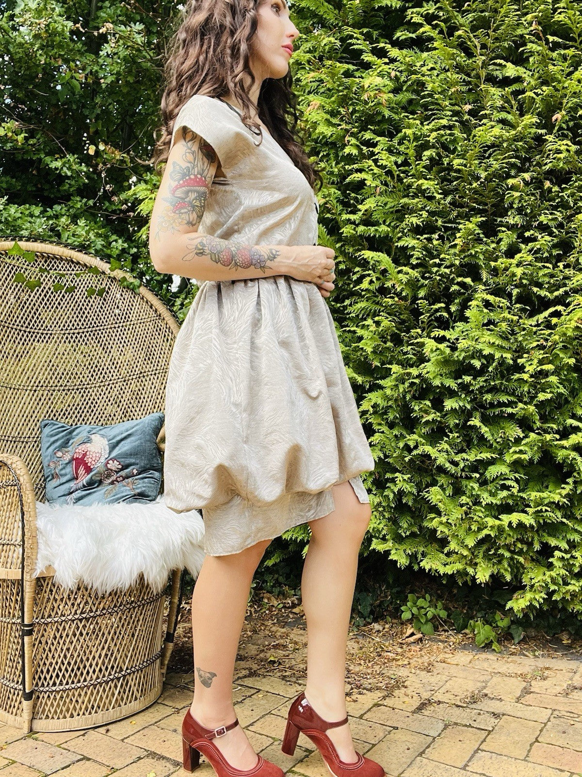Vintage 1980s Party Dress With Puff Ball Skirt And Button Front - Beige Size 10
