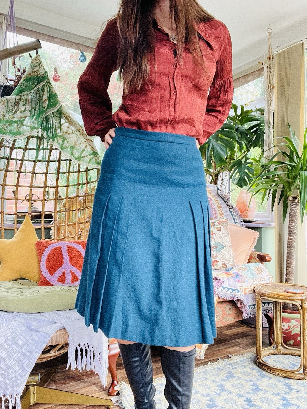 Vintage 1970s Pleated Skirt, High Waist Midi Length Preppy Office Workwear, 14