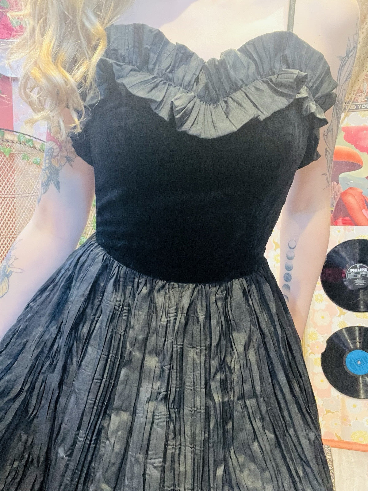 Vintage 1980s Party Dress By Puszta Velvet Ruffle Bodice Pleated Midi Black 8