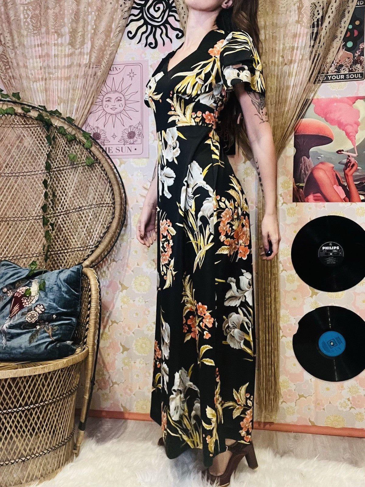 Vintage 1970s Maxi Dress Lond Summer Floral Dress With Short Flared Sleeved 12