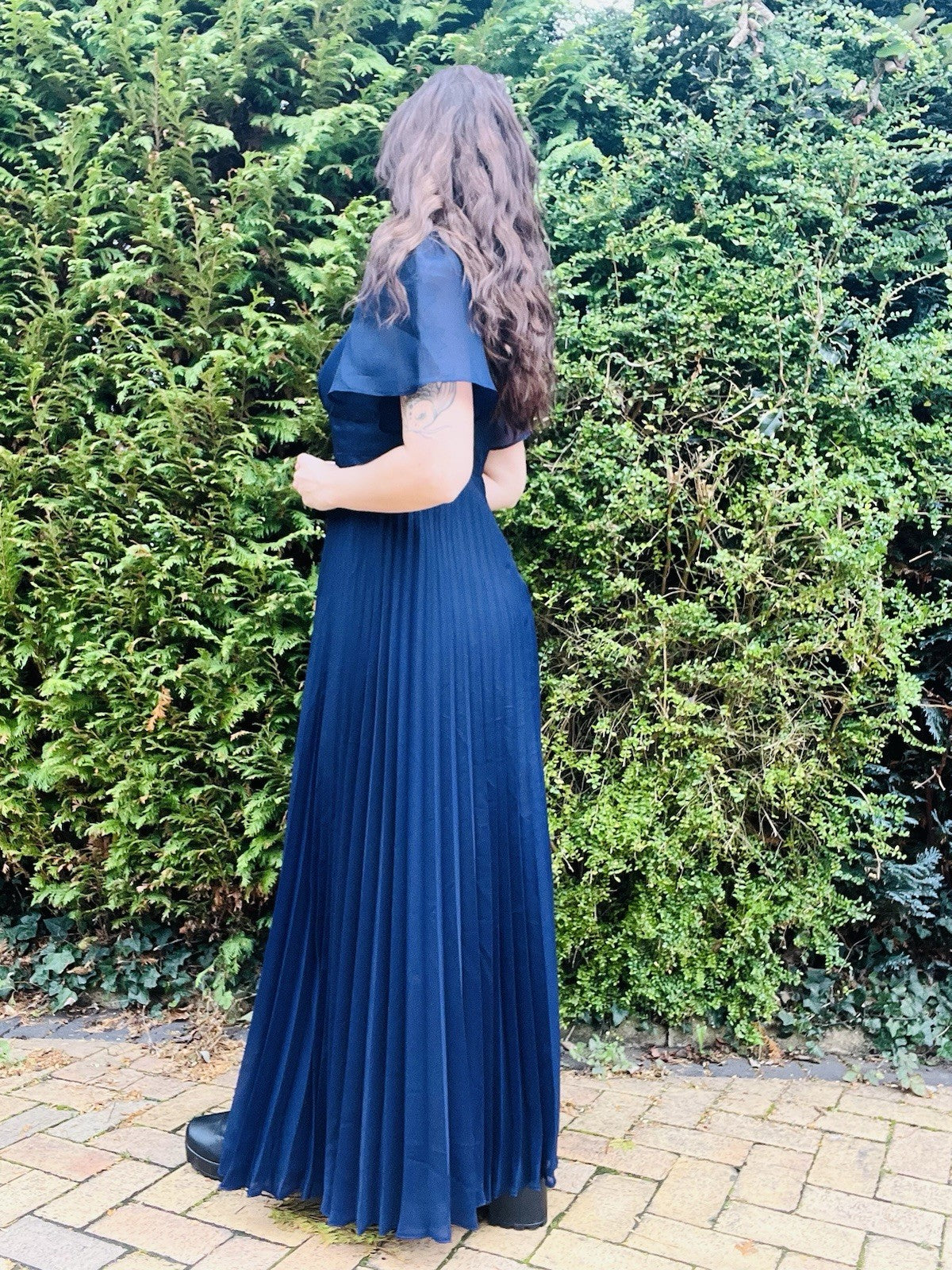 Vintage 1970s Long Dress, Pleated Maxi Length, V-neck, Floaty Sleeves, Blue 12