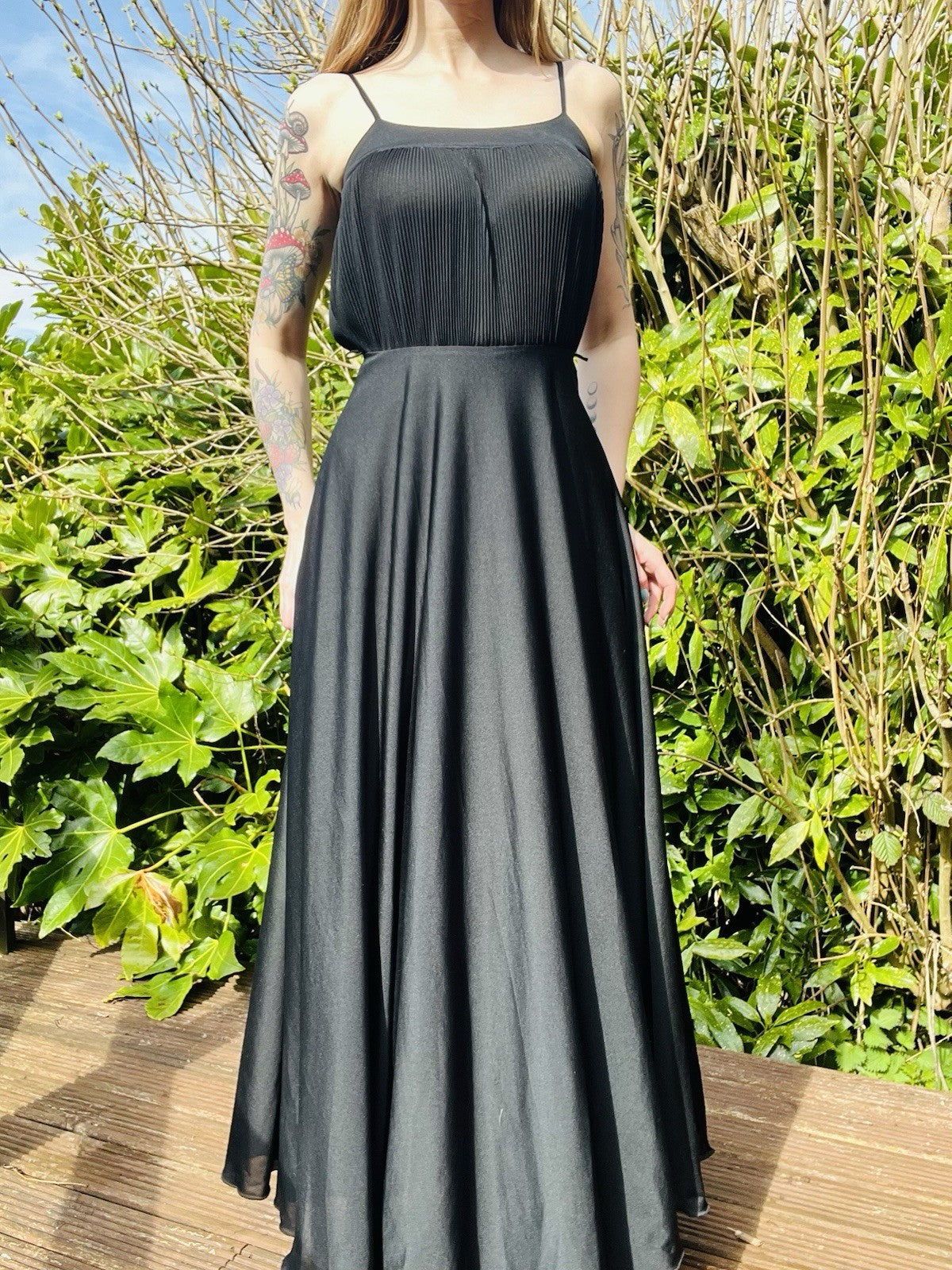 Vintage 1970s Maxi Dress Long Floaty Tie Waist Pleated Bodice Black Size 8