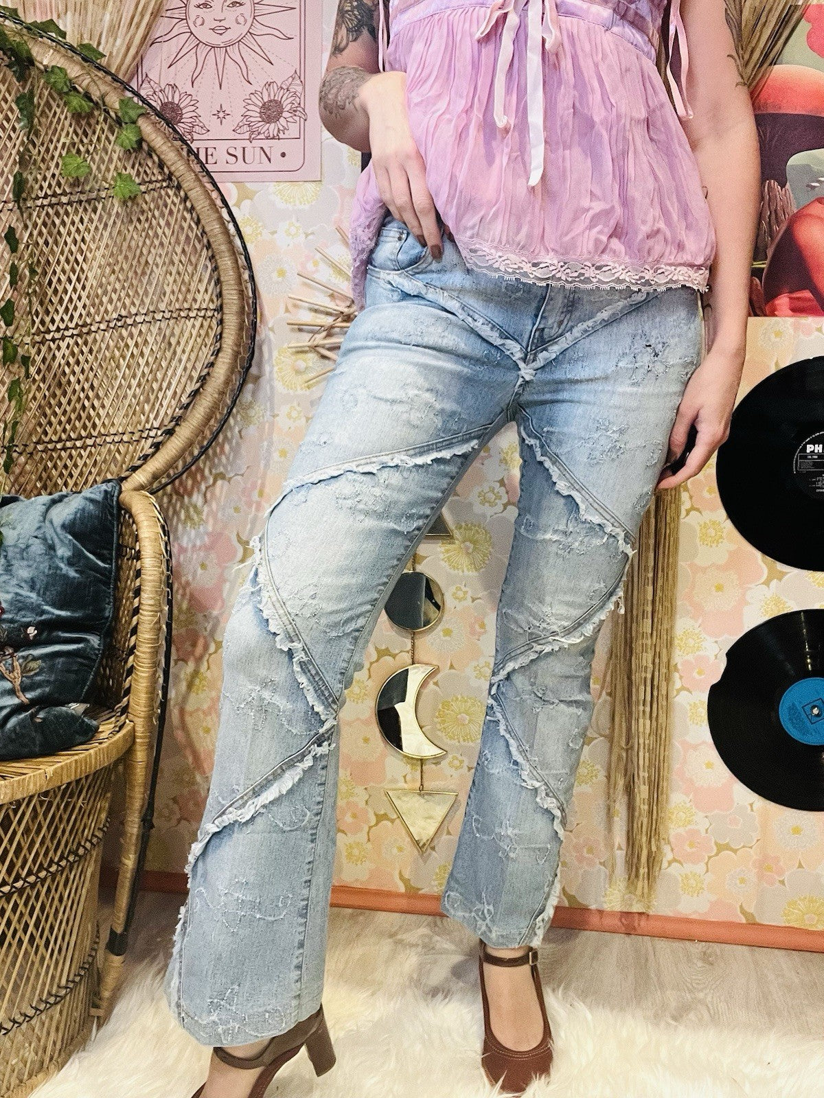 Vintage 90s Flared Jeans Low Rise Frayed Light Stone Wash Blue Size 10