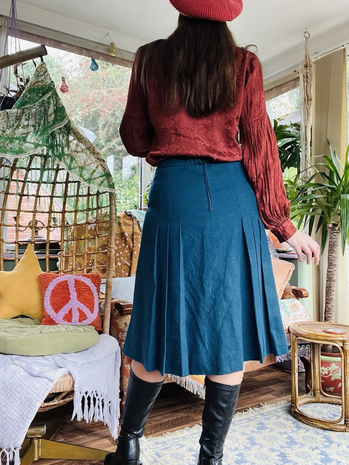 Vintage 1970s Pleated Skirt, High Waist Midi Length Preppy Office Workwear, 14