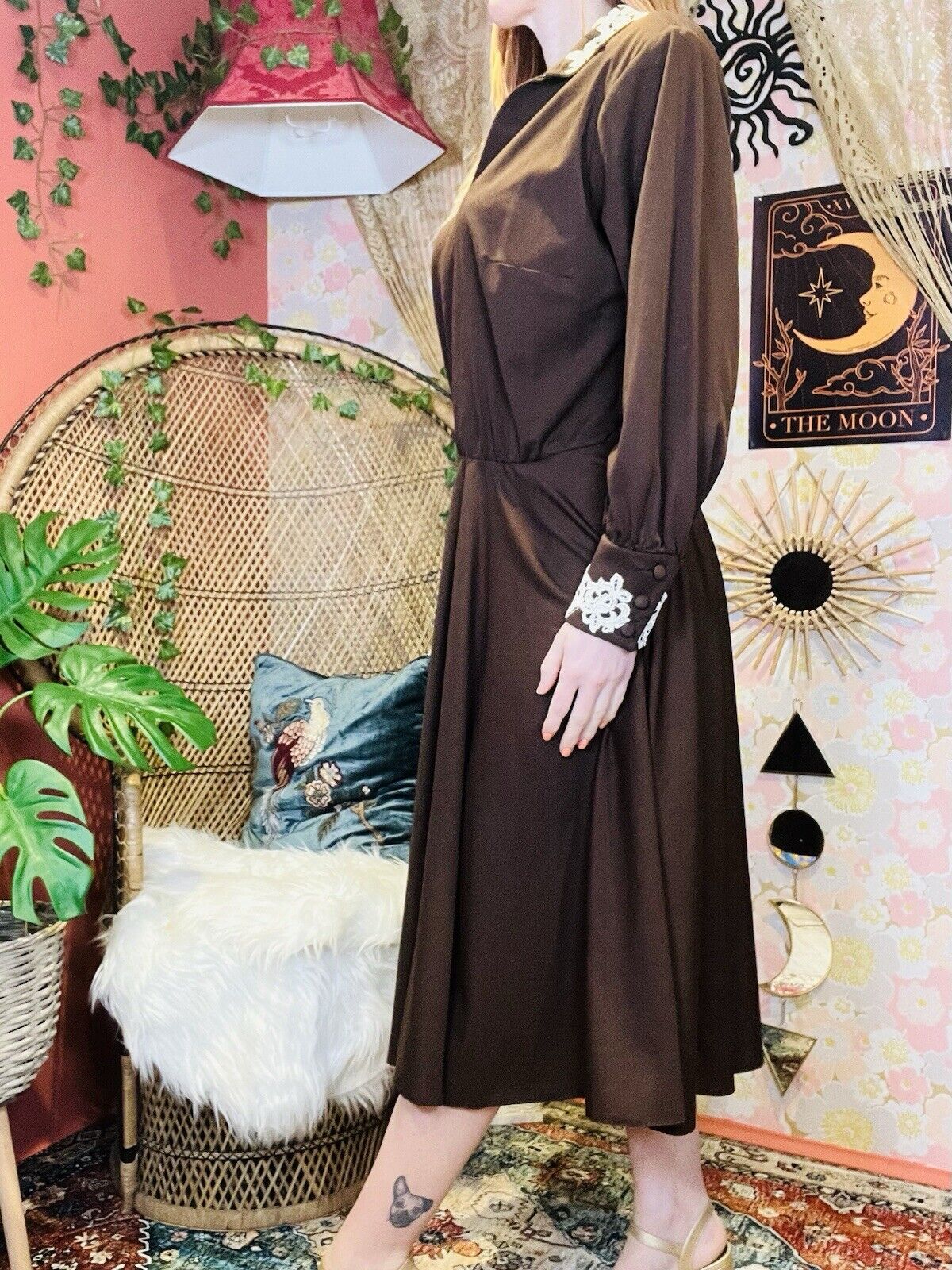 Vintage 1970s Formal Dress With Embroidered Collar And Long Sleeves Brown 18-20