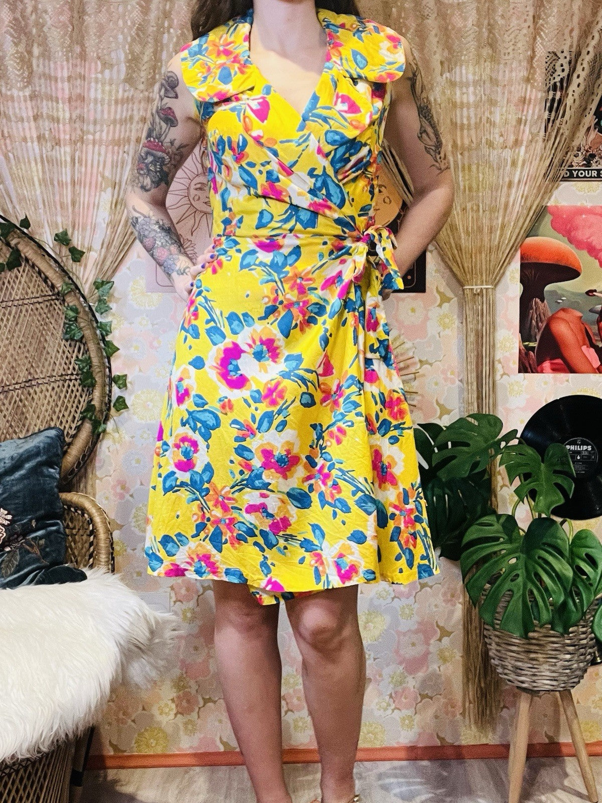 Vintage Summer Floral Dress Short Wrap Dress With Collar Bold Yellow Print 8-10