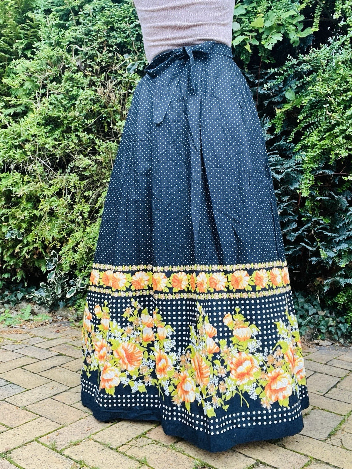 Vintage 1970s Maxi Skirt, 100% Cotton, High Waist Long Retro Flower Print 10