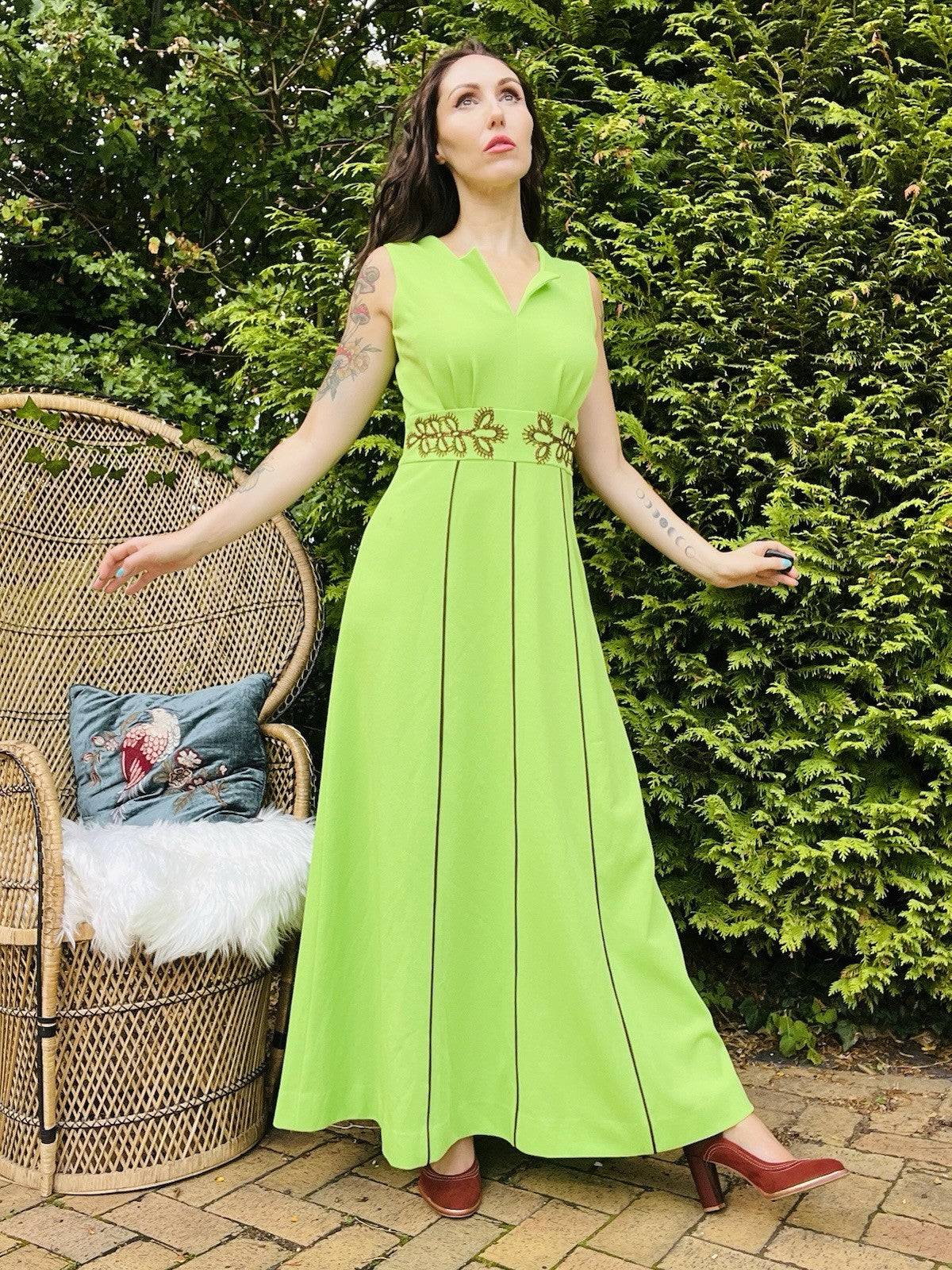 Vintage 1960s Maxi Dress Retro Psychedelic Green With Embroidered Waist Size 12