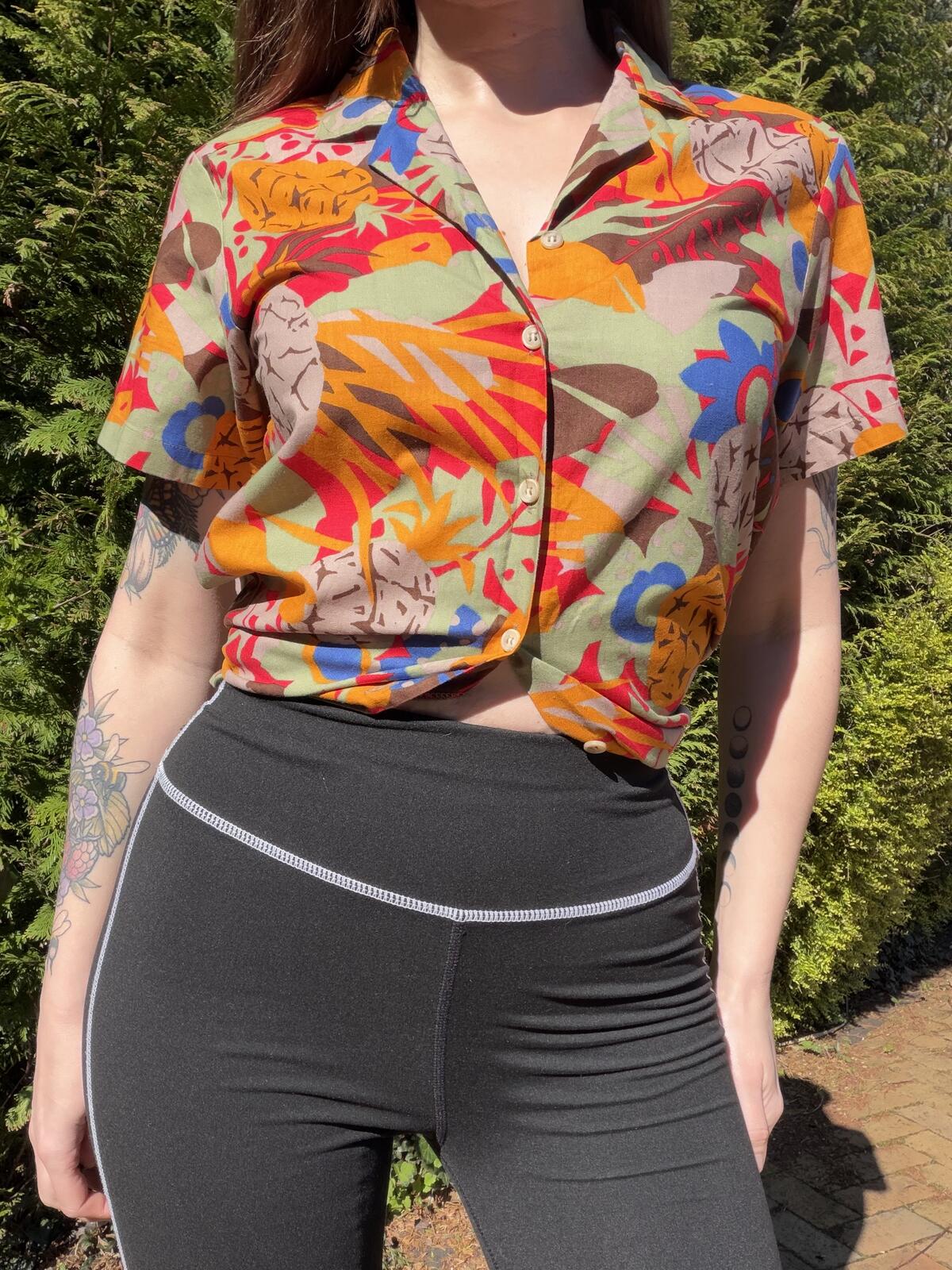 Retro Floral Short SleeveShirt Size 10 Bold Funky 1980s Print 100% cotton