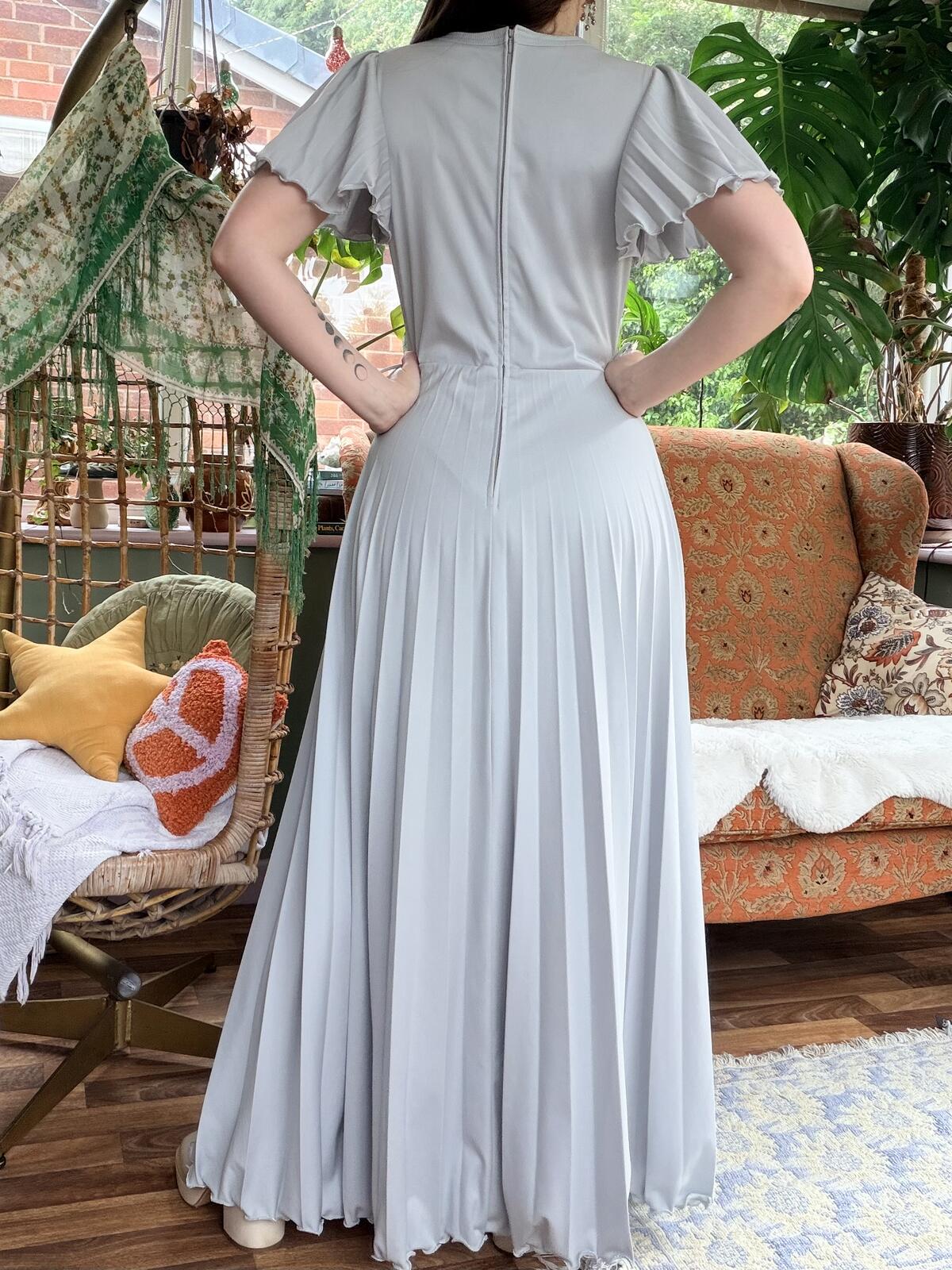 Vintage 1980s Summer Dress Grey Pleated Maxi Dress with Ruffled Sleeves Size 14