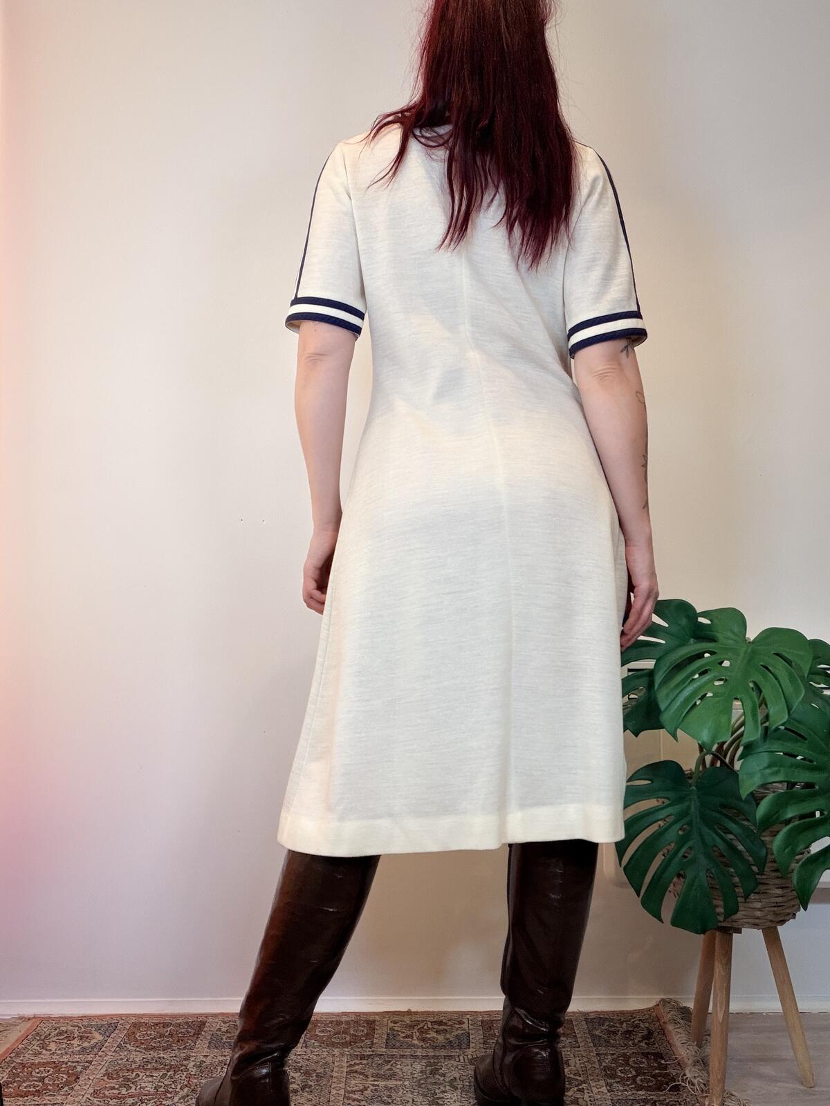 Vintage 1970s Shirt Dress Cream Button Front Dress with Navy Trim Size 14