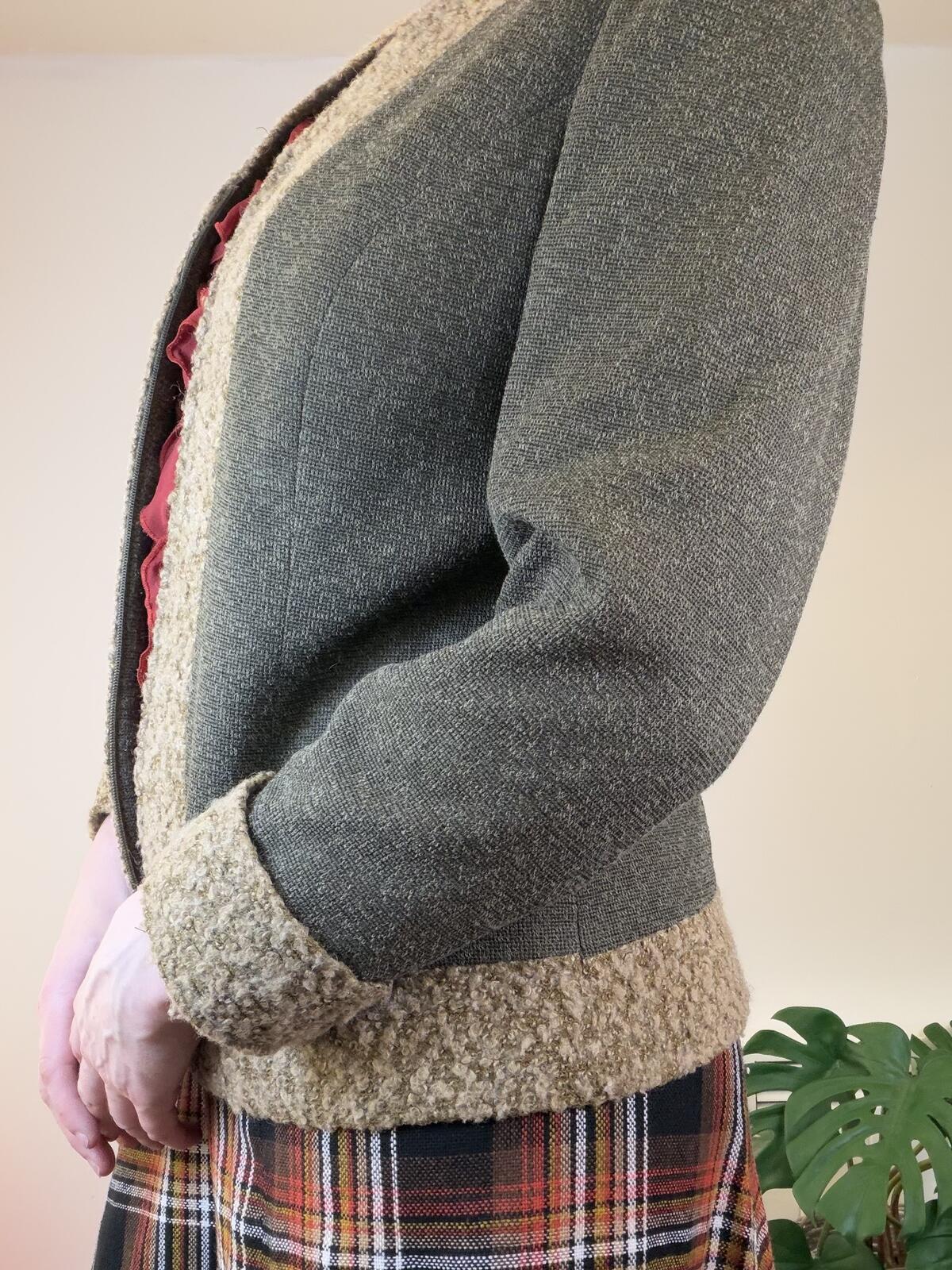 Vintage Y2K Blazer Olive Green and Beige Textured Trim Jacket Size 8 to 10
