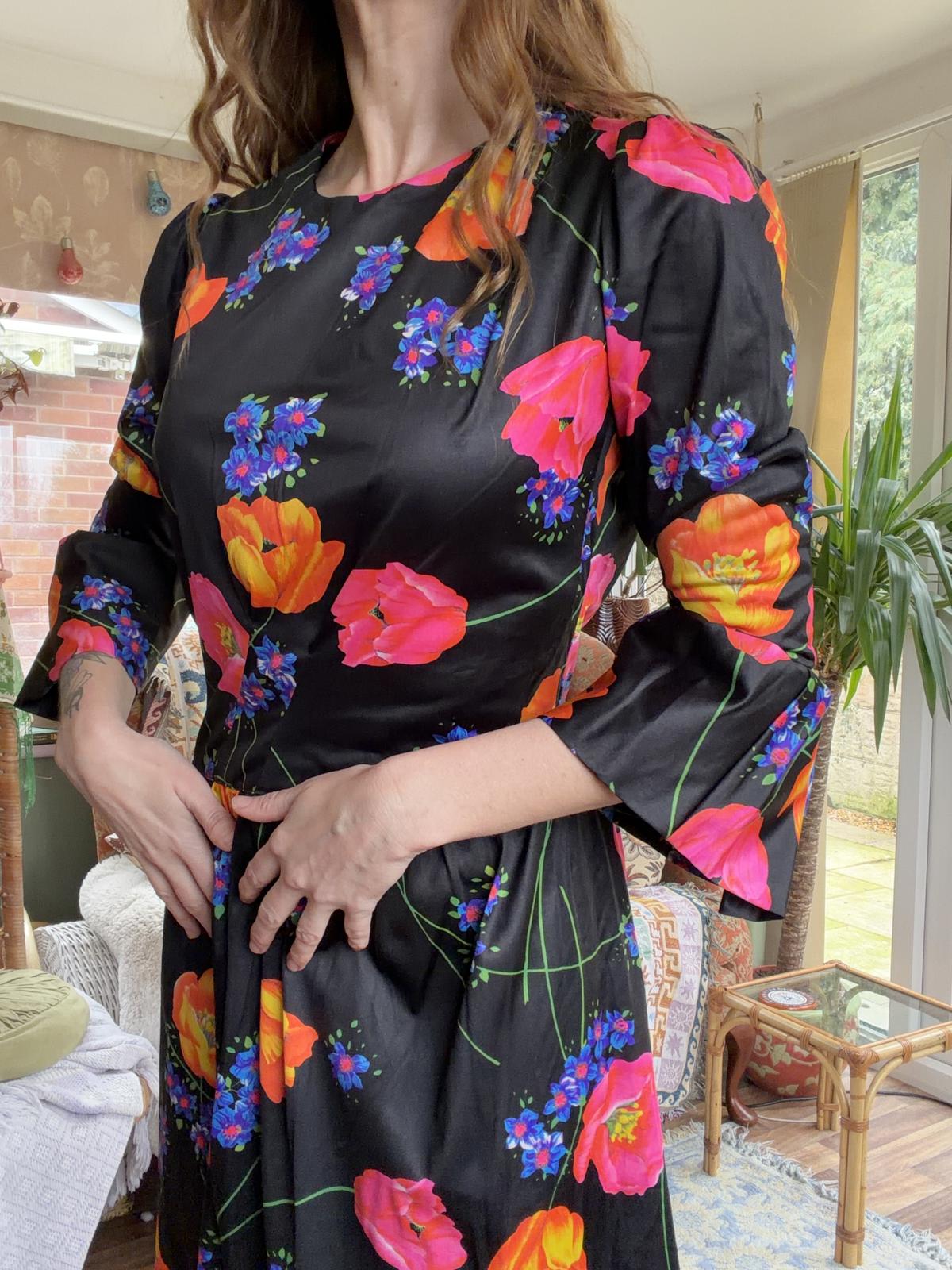 Vintage 1980s Floral Dress Flared Sleeve Assymetric Drop Waist Summer Dress 14