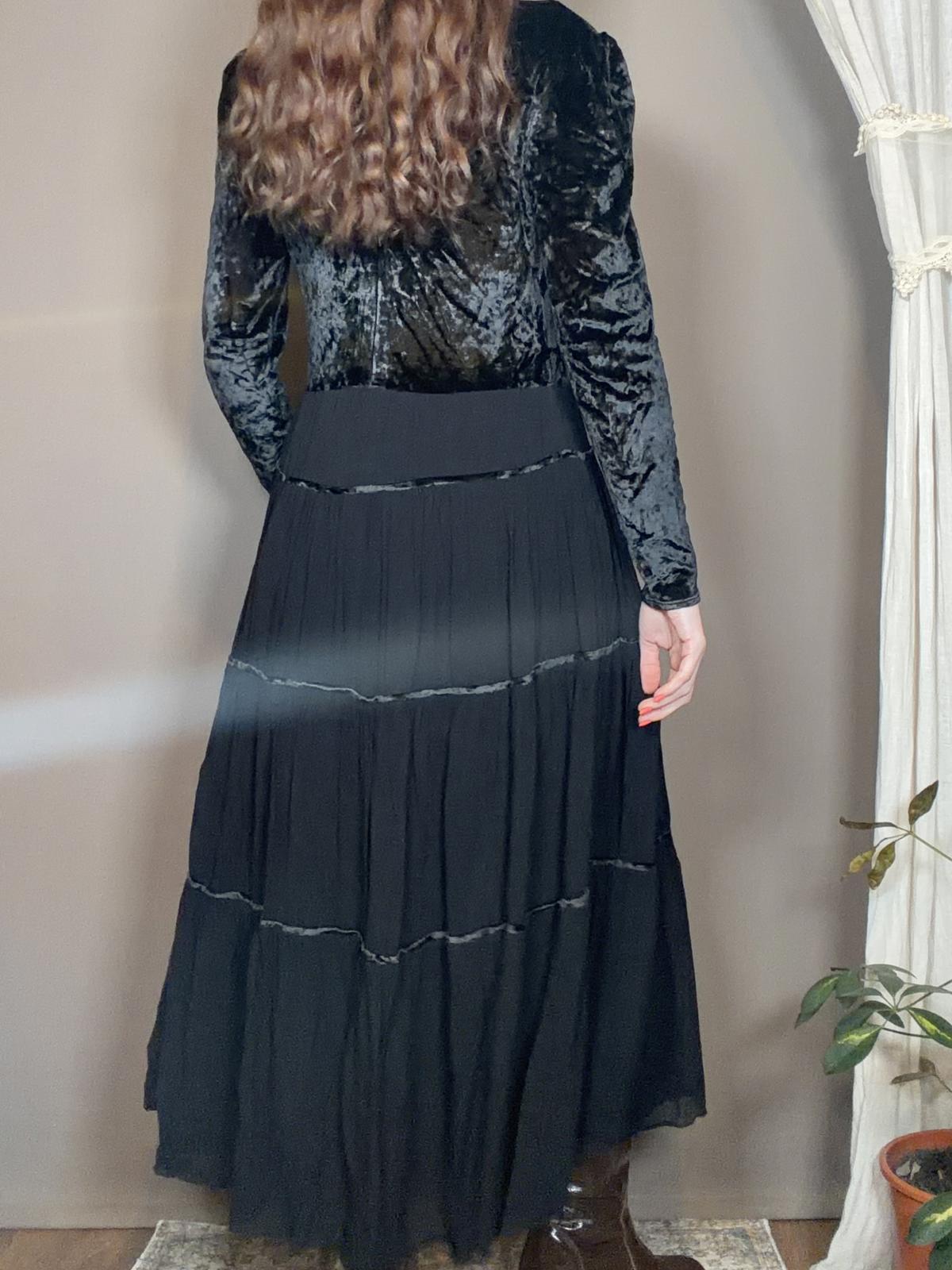 Vintage 1990s Velvet Dress Long Sleeve Tiered Skirt By Amuleti Black Size 14 16