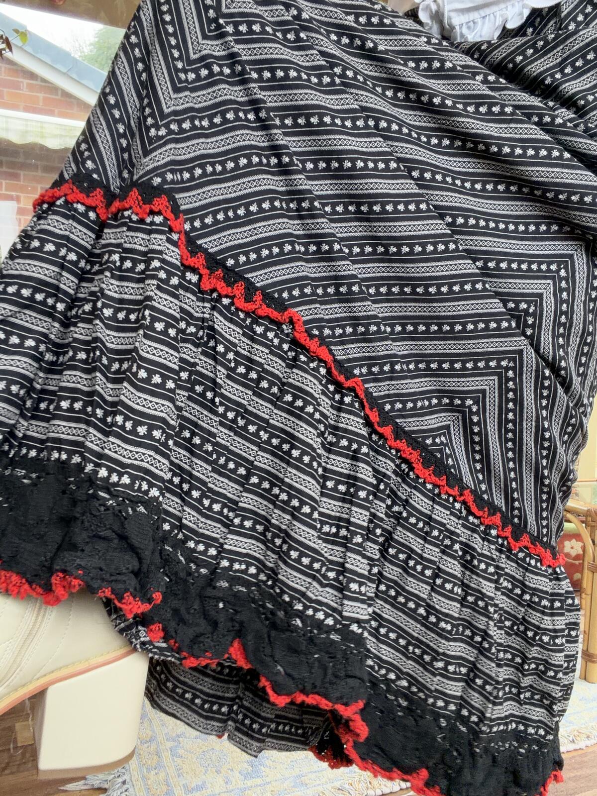 Vintage 1970s Maxi Skirt Bohemian Black and White with Red Trim Size 12