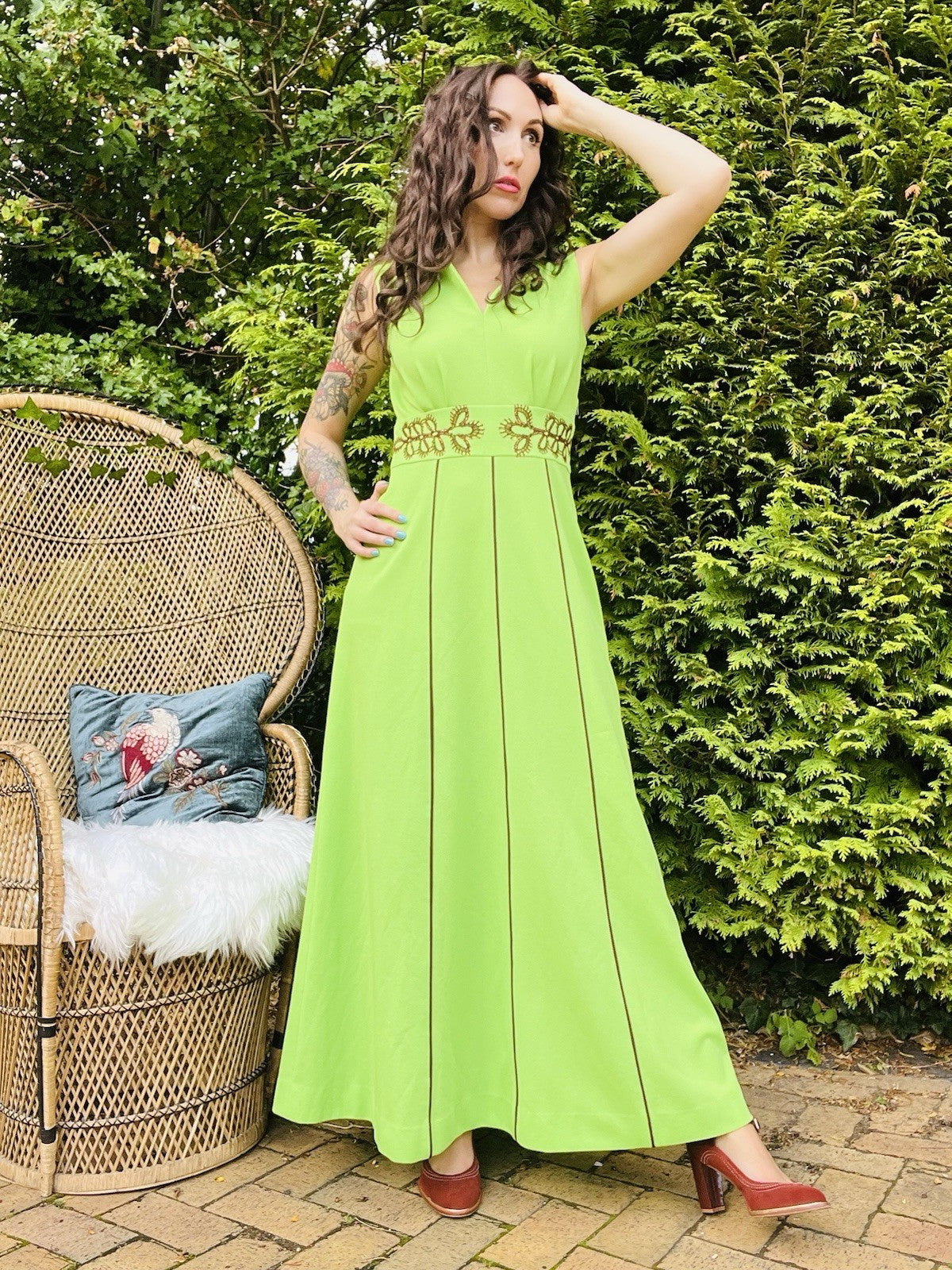 Vintage 1960s Maxi Dress Retro Psychedelic Green With Embroidered Waist Size 12