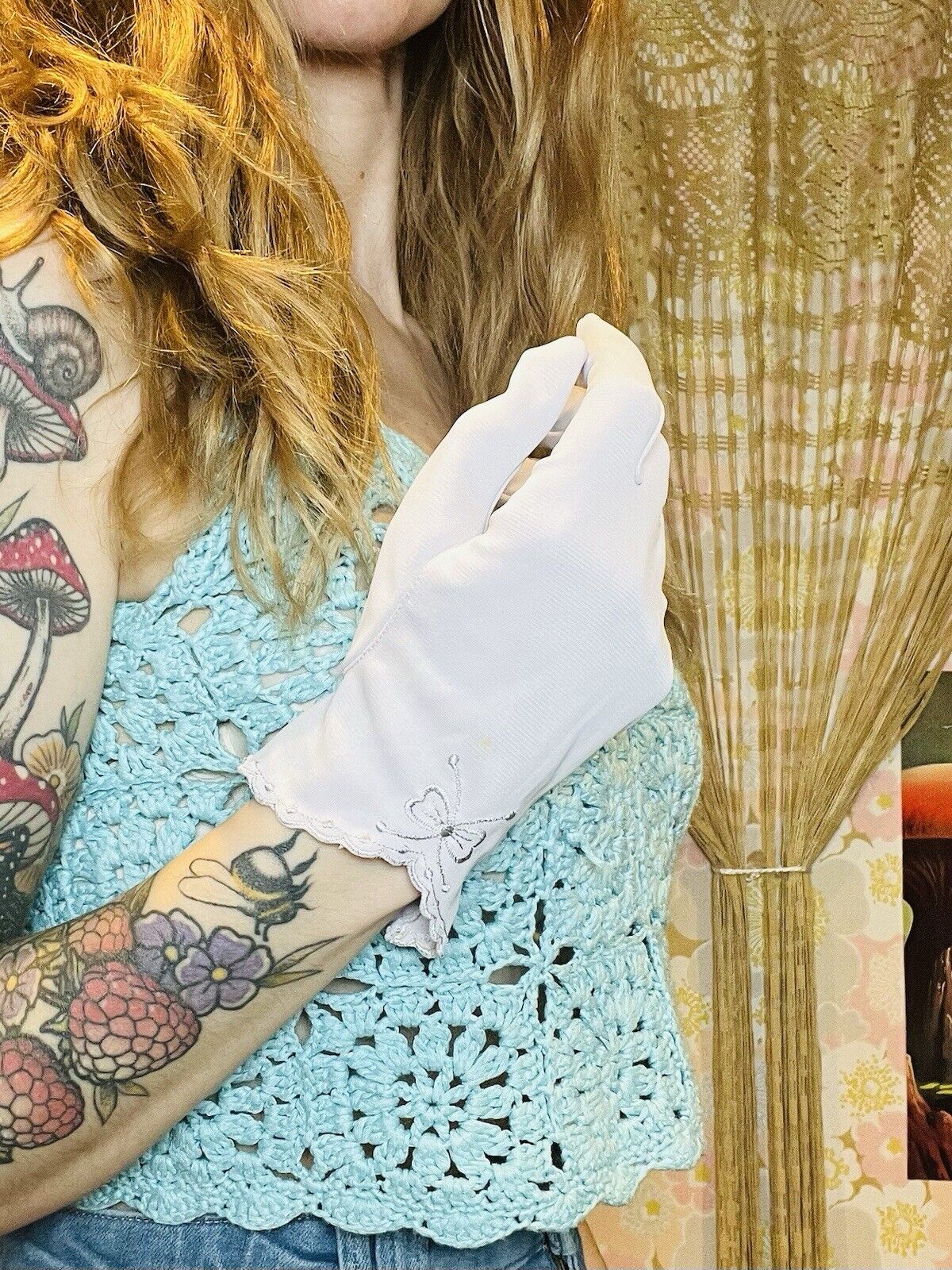 Vintage 1960s Embroidered Gloves Lilac Wrist Driving Summer Gloves Size S
