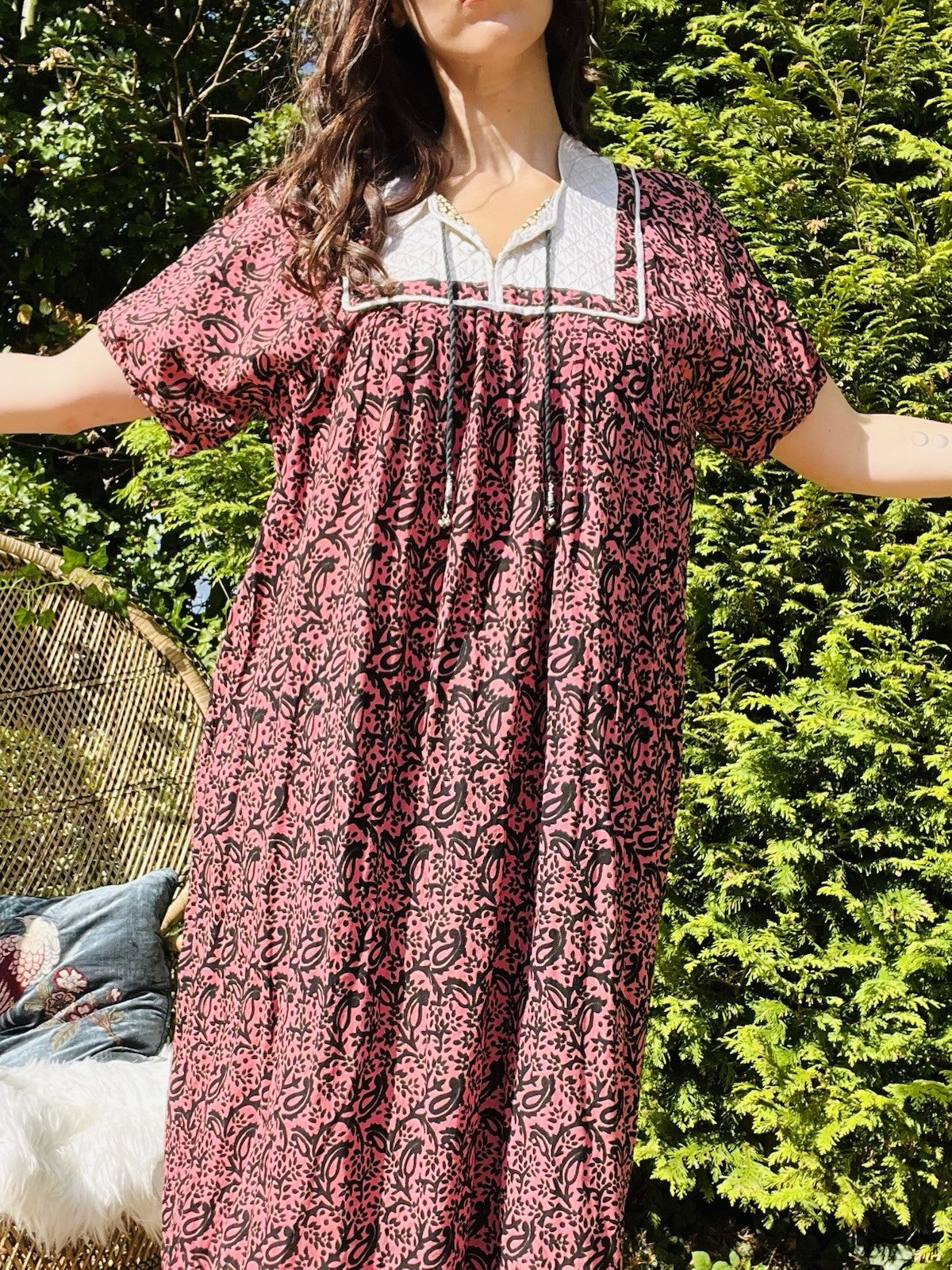 Vintage 1970s Maxi Dress, Hippie Boho Paisley Style With Bib Collar - Red 16