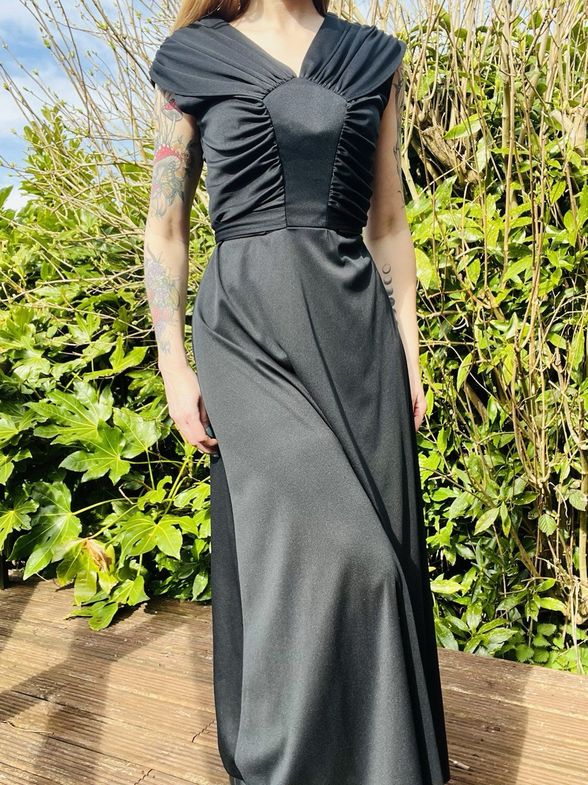 Vintage 1960s Maxi Dress Long Ruffle Front Cinched Tie Waist Black Size 10-12