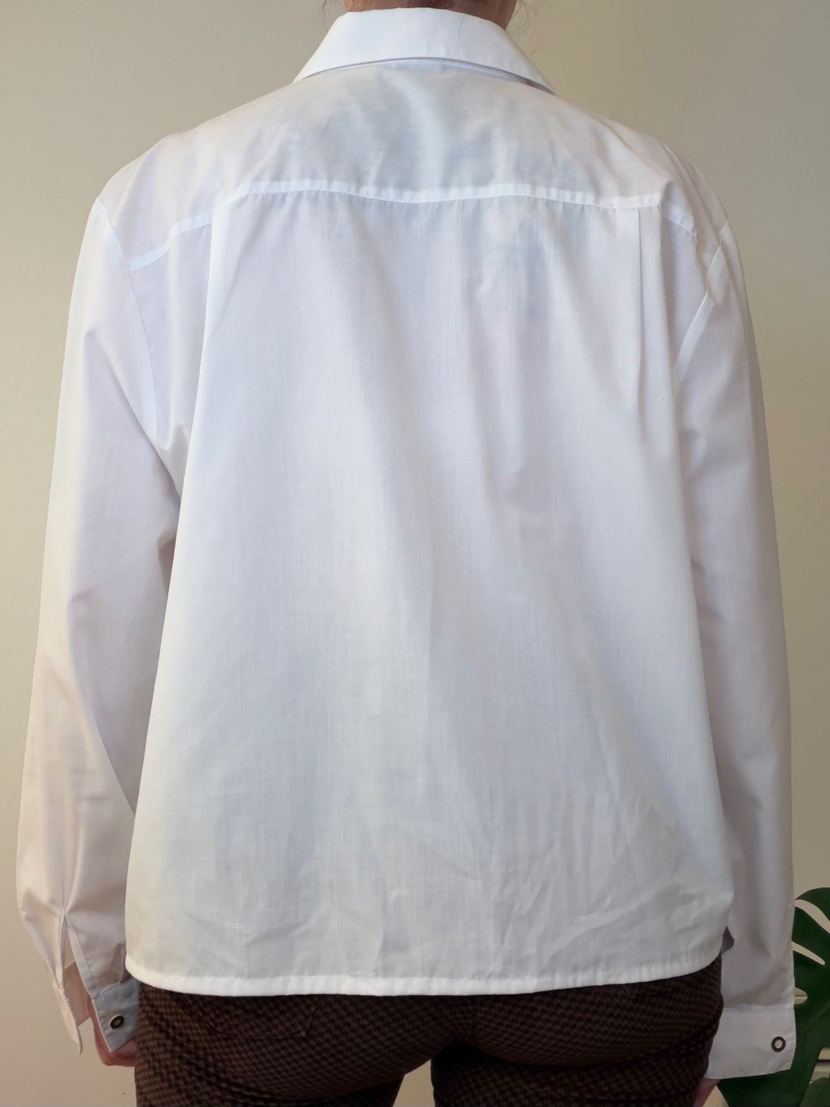 Vintage oversized blouse White Long Sleeve Shirt Embroidered Details size 12