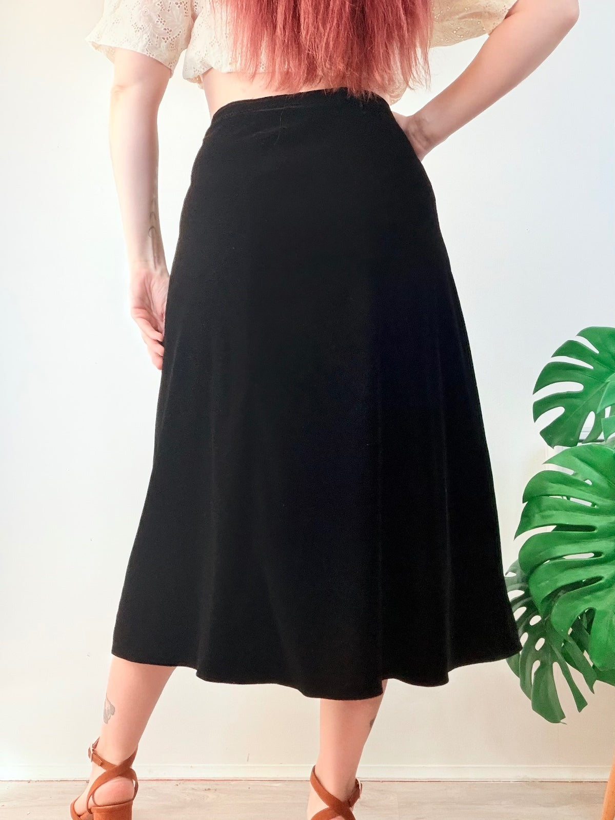 Vintage Black Velvet Skirt Midi A line Whimsigoth style size 18