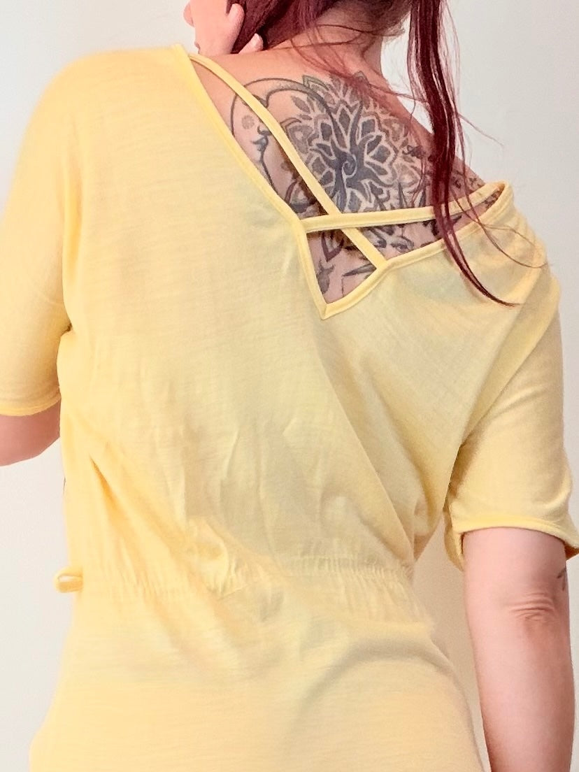 Vintage 1980s Summer Dress Yellow Midi Dress with Retro Fish Print Size 12 to 14