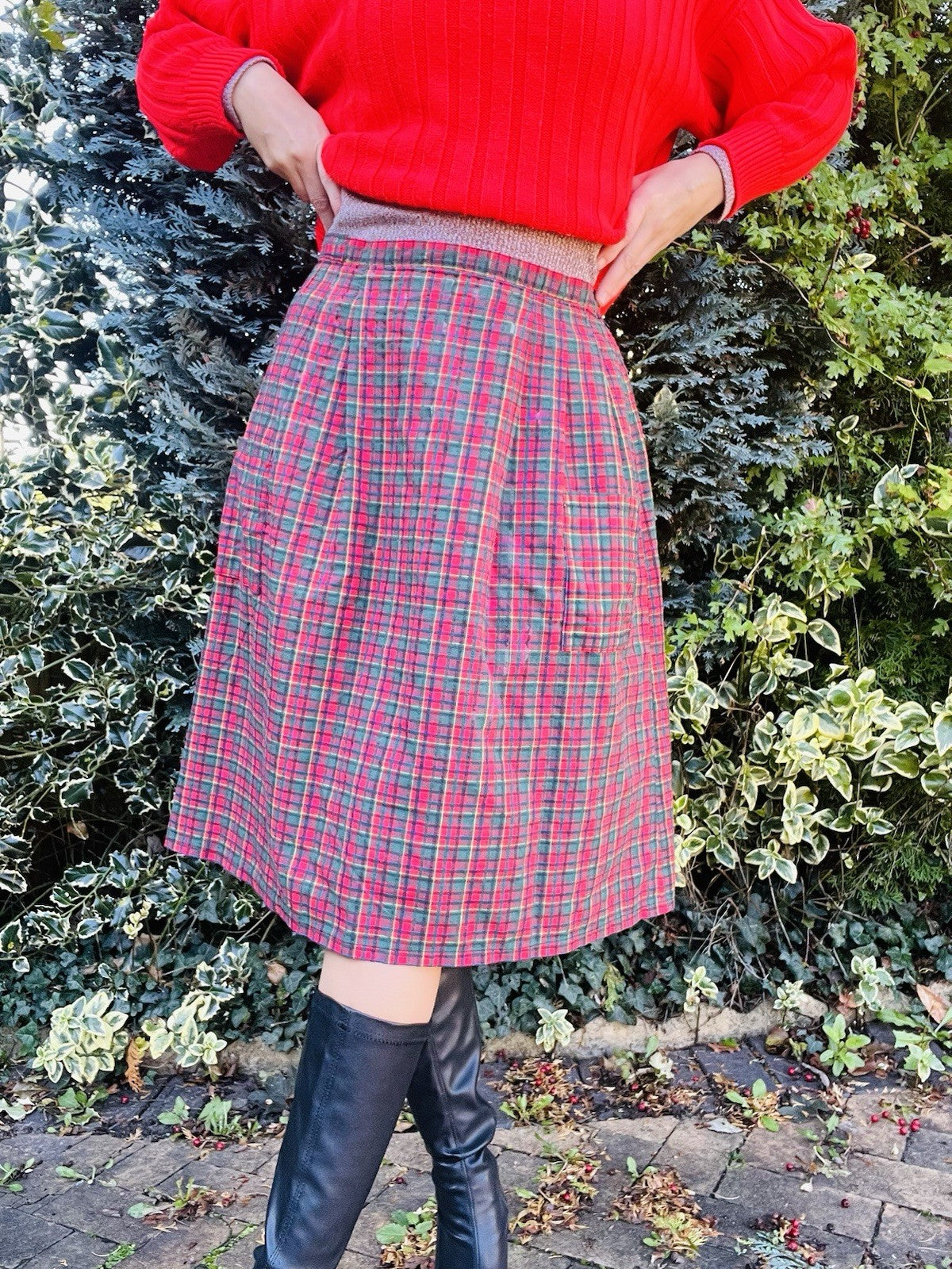 Vintage 1970s Tartan Skirt, Plaid Scottish Style Midi Skirt With Pockets Size 12