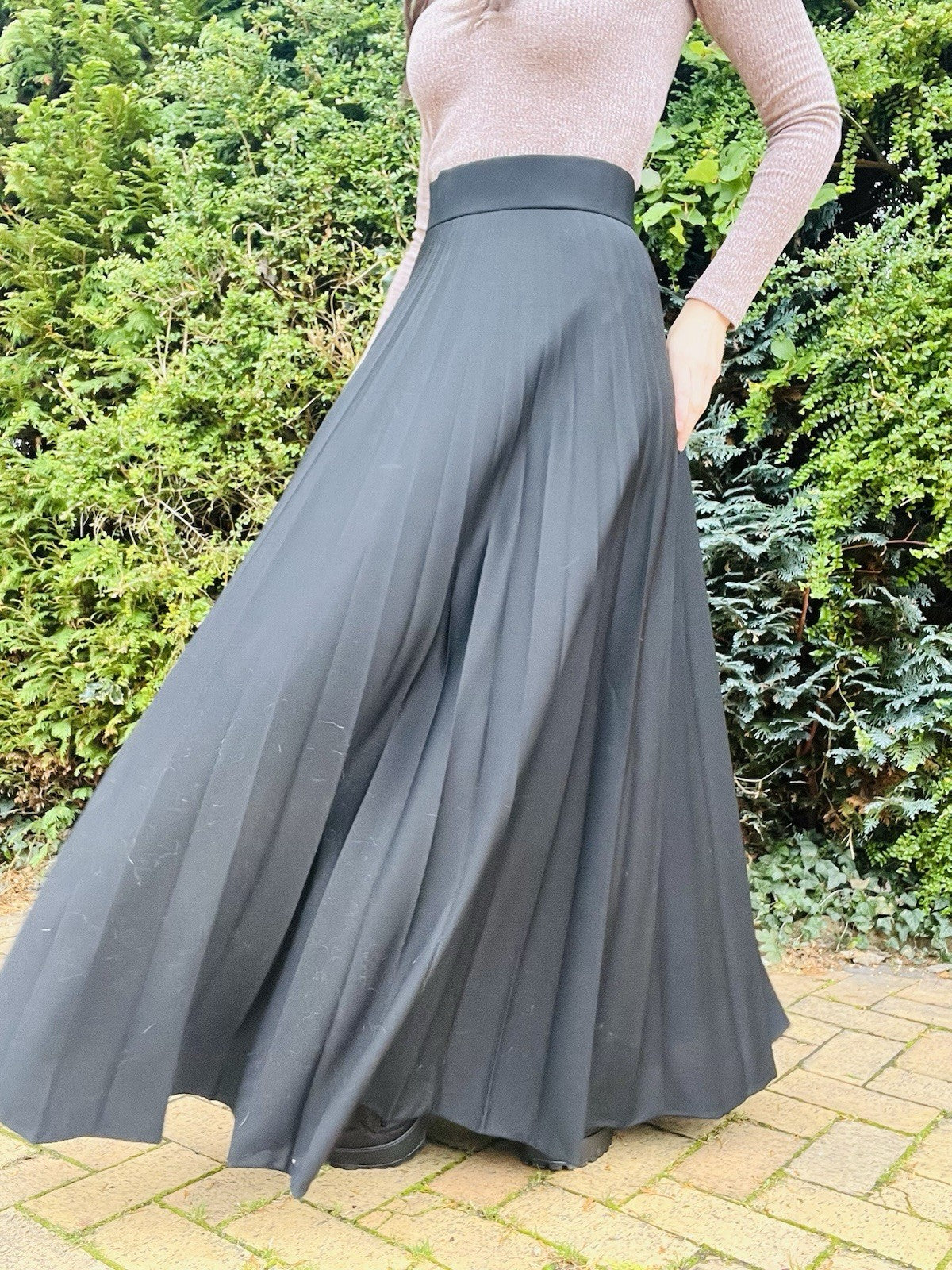 Vintage 1960s Maxi Skirt, High Waist Long Retro Pleated Black Size 10