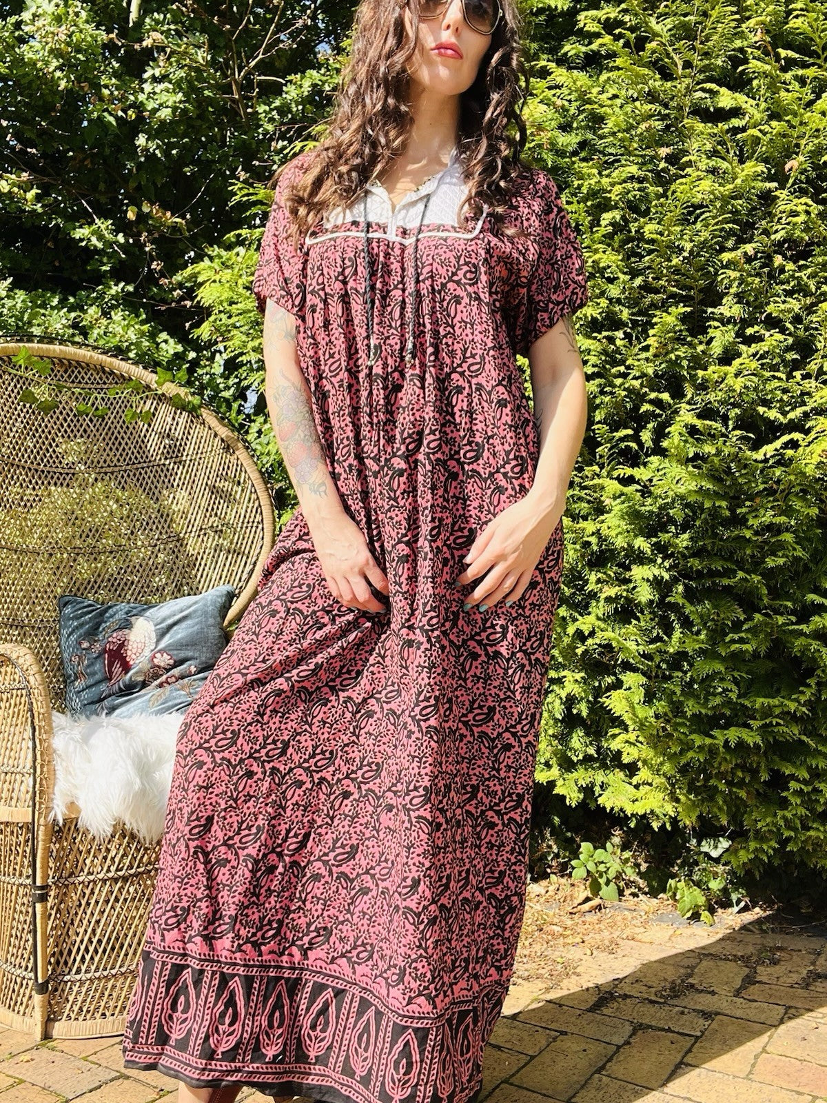 Vintage 1970s Maxi Dress, Hippie Boho Paisley Style With Bib Collar - Red 16