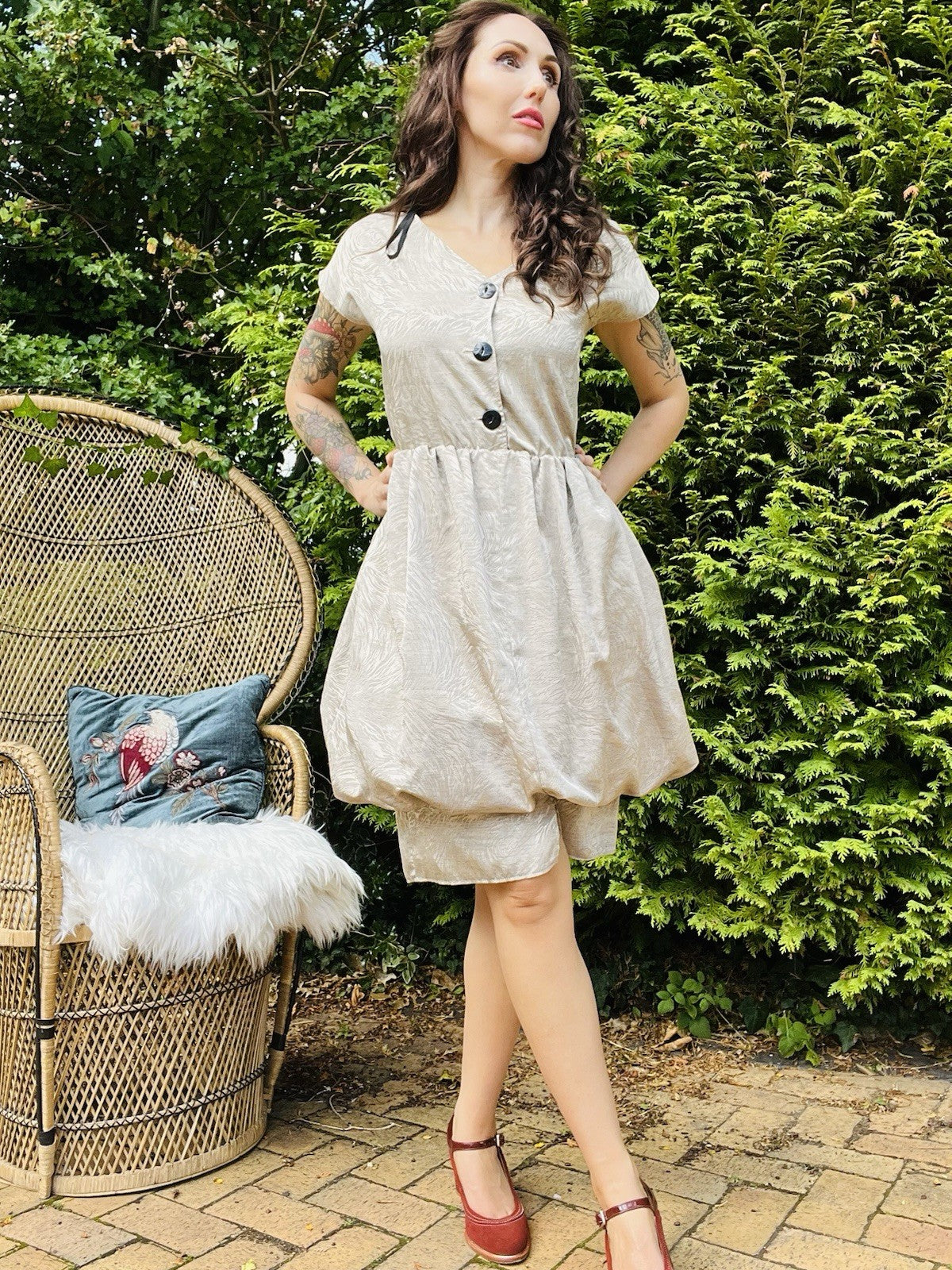 Vintage 1980s Party Dress With Puff Ball Skirt And Button Front - Beige Size 10