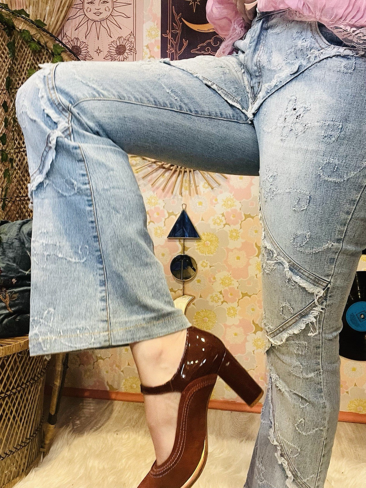 Vintage 90s Flared Jeans Low Rise Frayed Light Stone Wash Blue Size 10