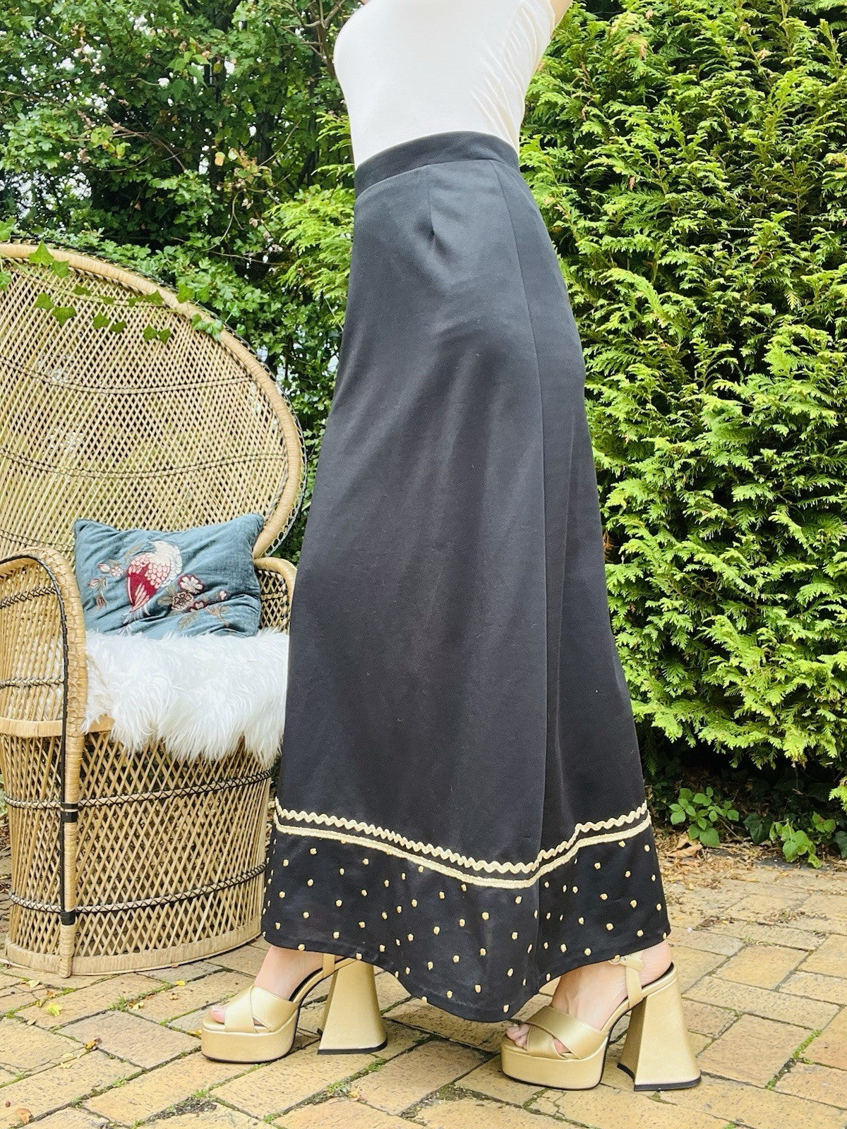 Vintage 1970s Long Skirt High Waist Maxi Length Black With Gold Embroidery 10