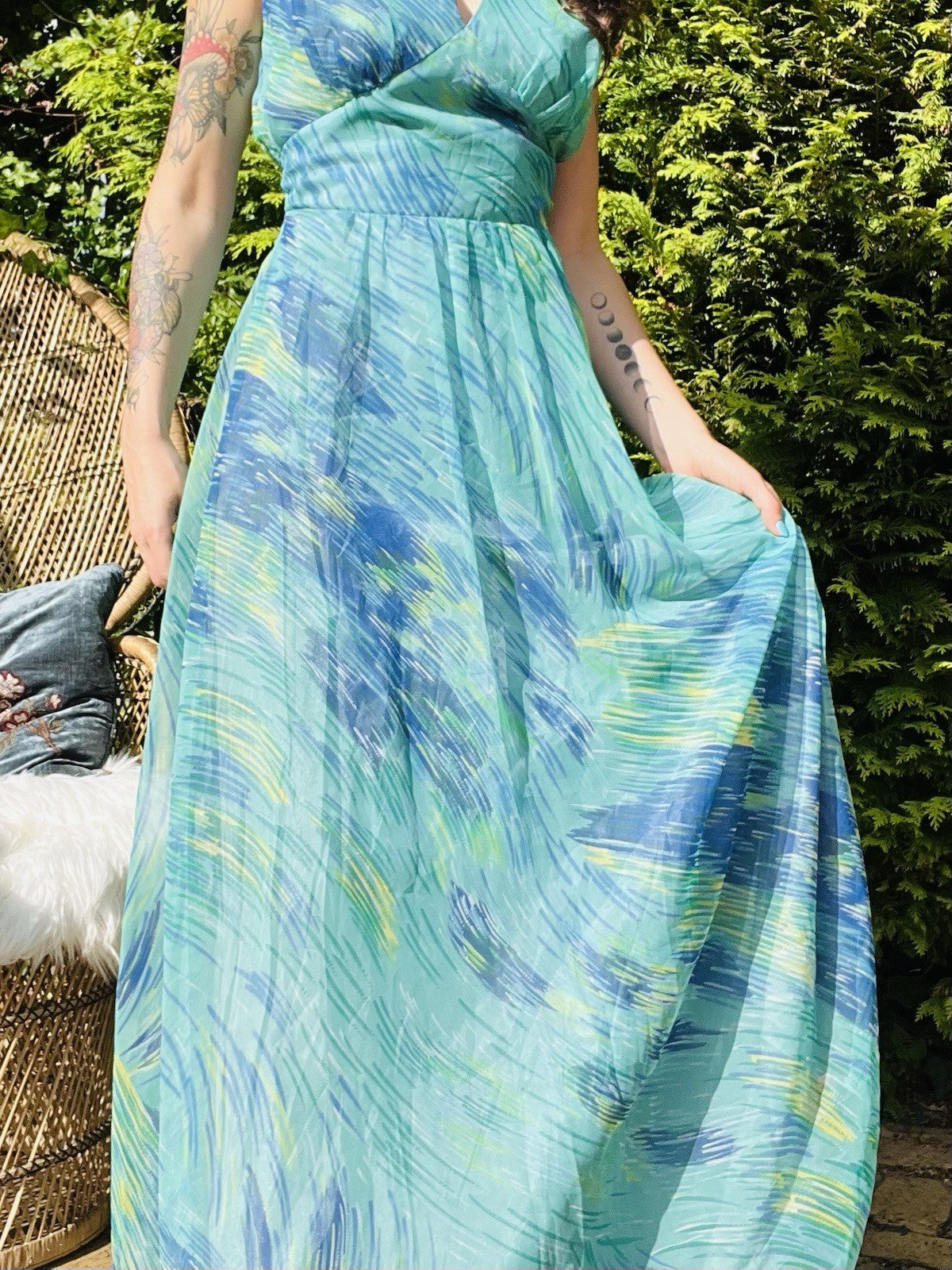 Vintage 1970s Maxi Dress Long Retro Abstract Wave Print Floaty Tie Waist Blue 12