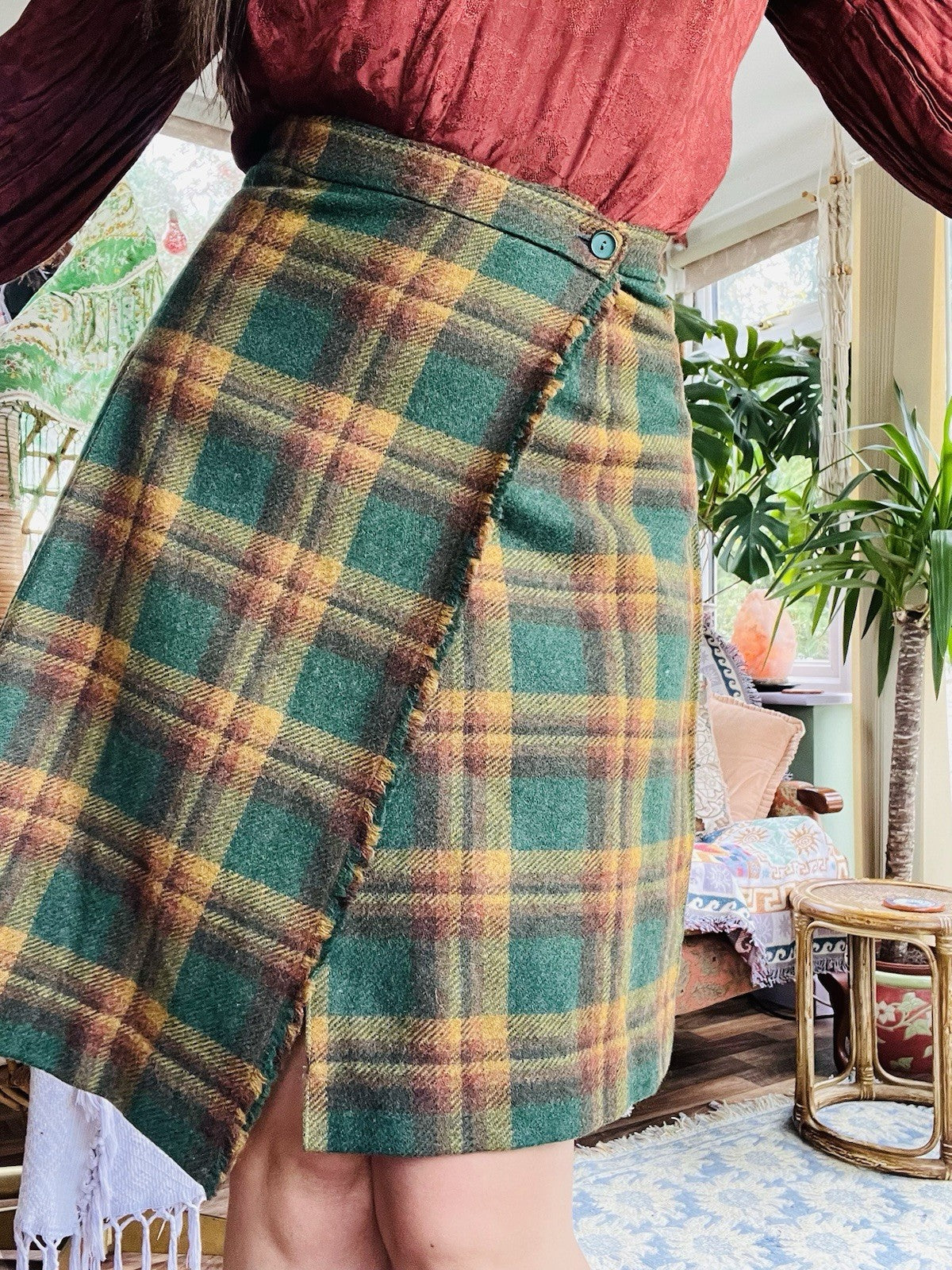 Vintage 1970s Tartan Skilrt, Plaid Pleated Knee Length Wool Kilt, Green Size 8