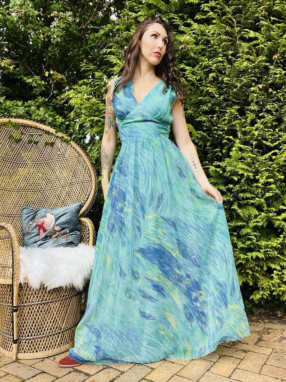 Vintage 1970s Maxi Dress Long Retro Abstract Wave Print Floaty Tie Waist Blue 12